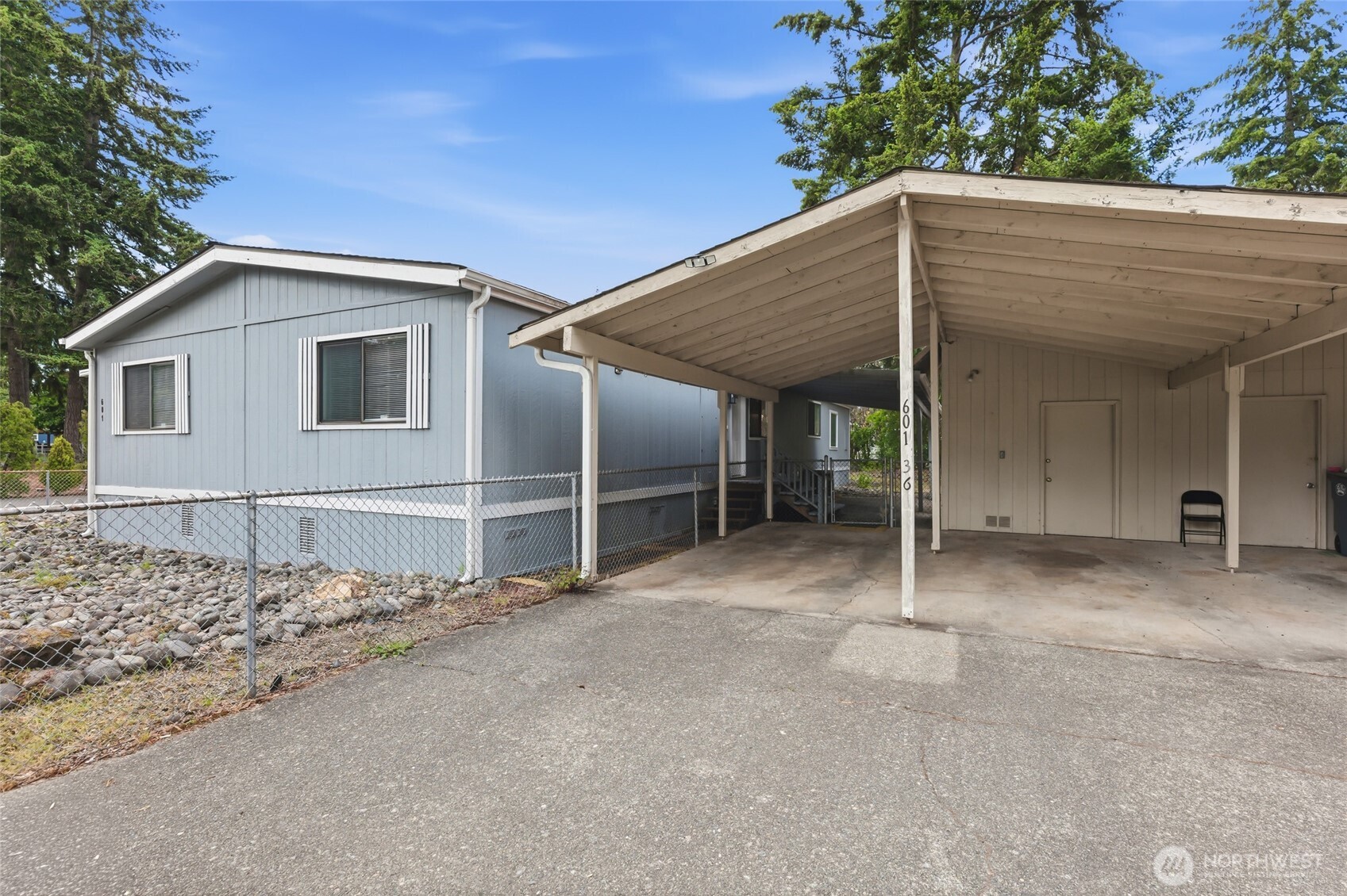 601 166th Street Ct Property Photo 2
