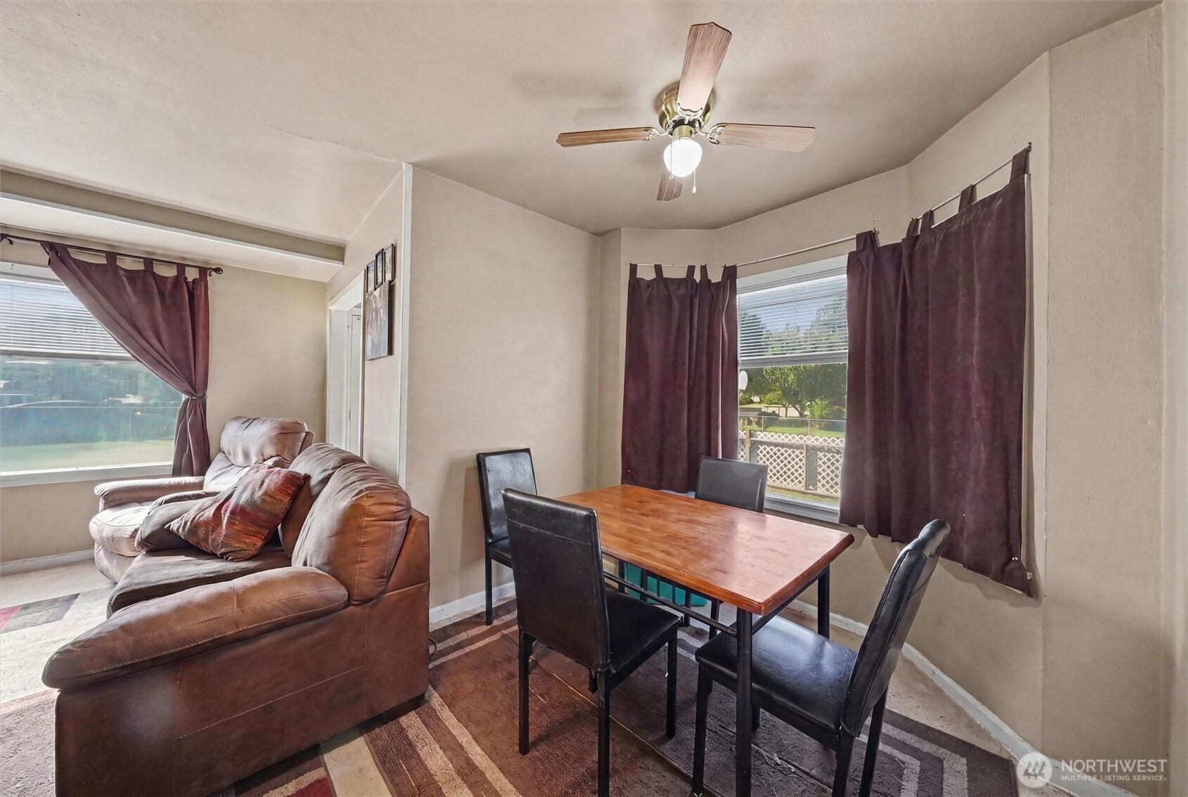 204 E Street Property Photo 5