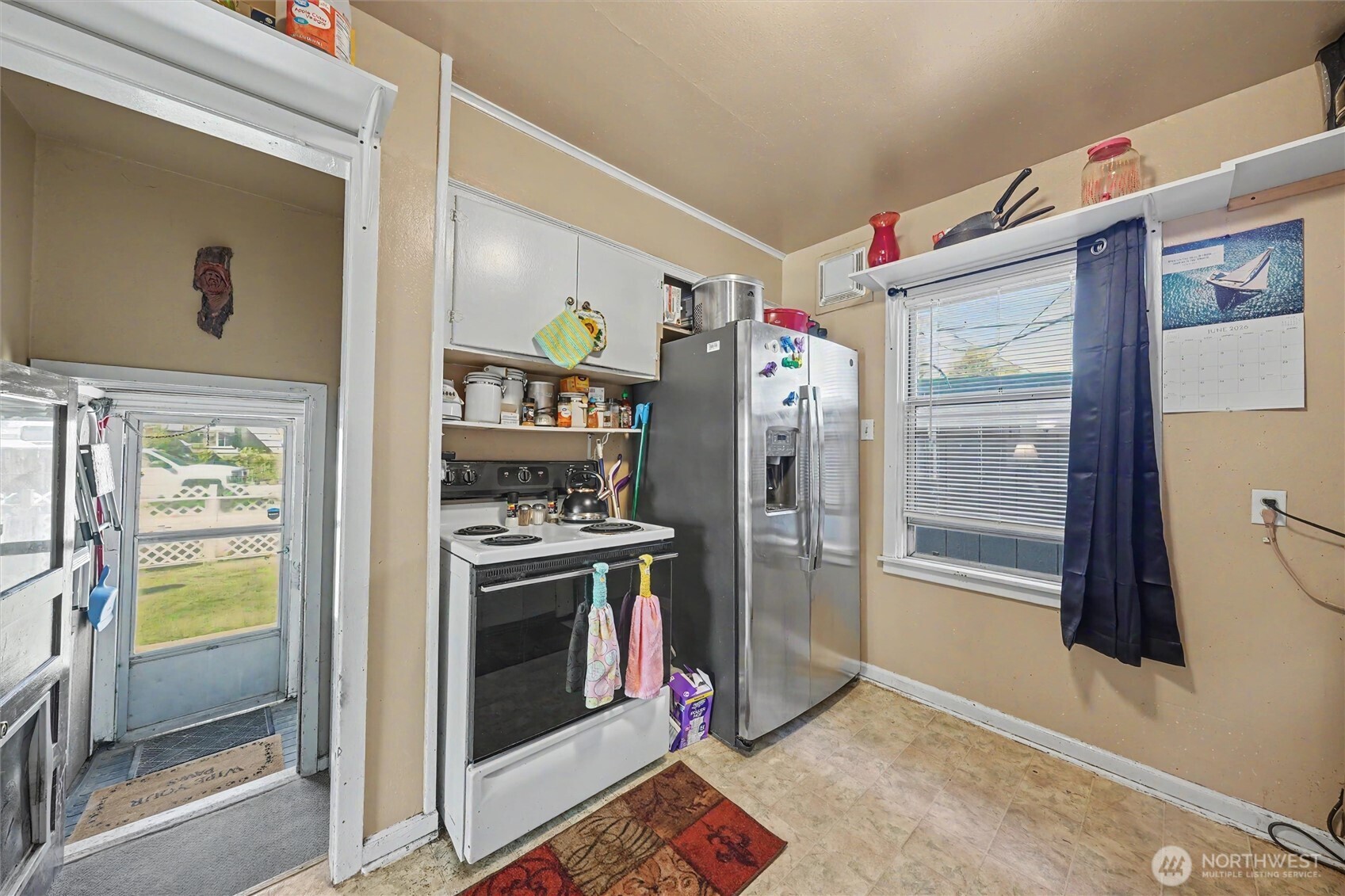 204 E Street Property Photo 6