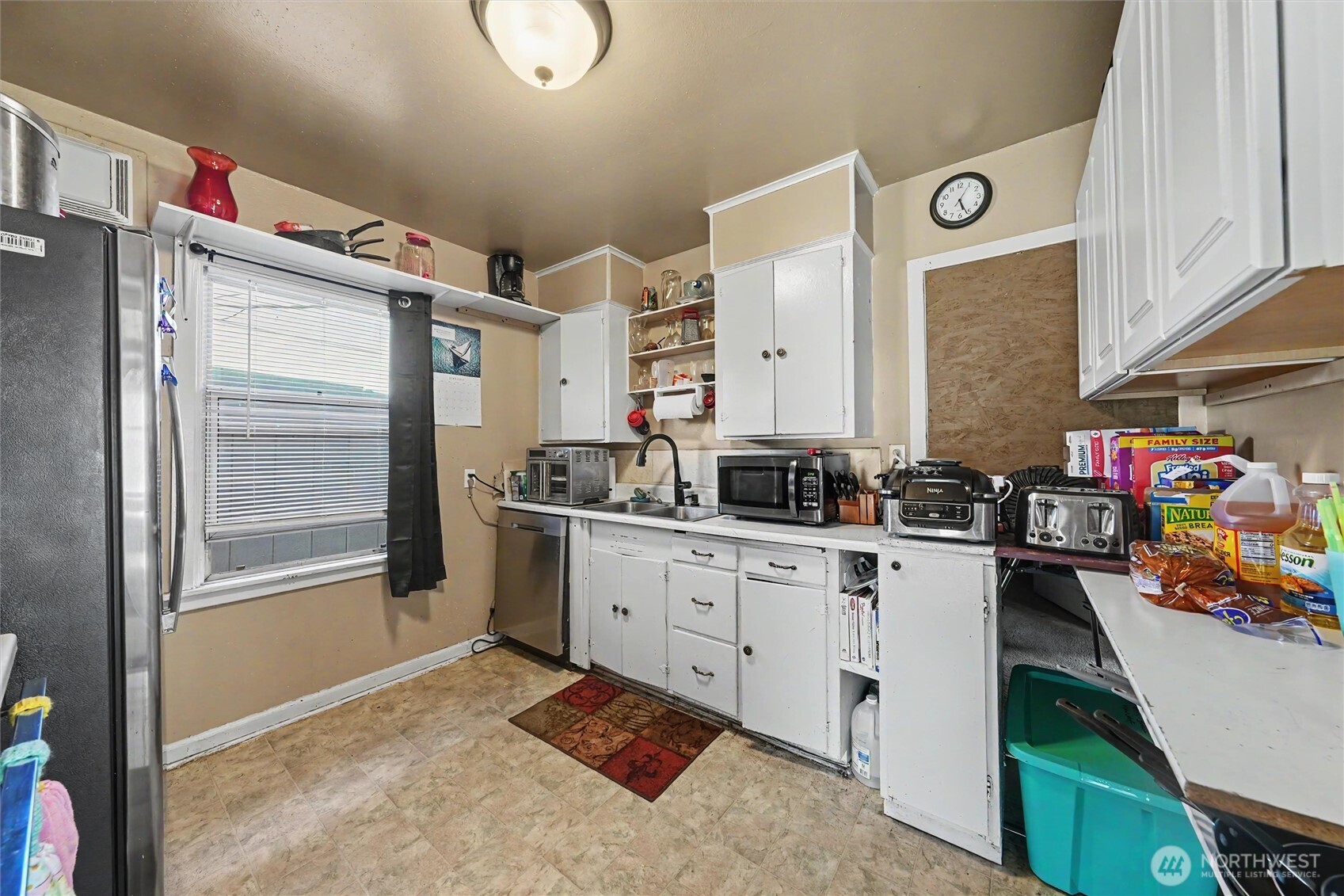 204 E Street Property Photo 7