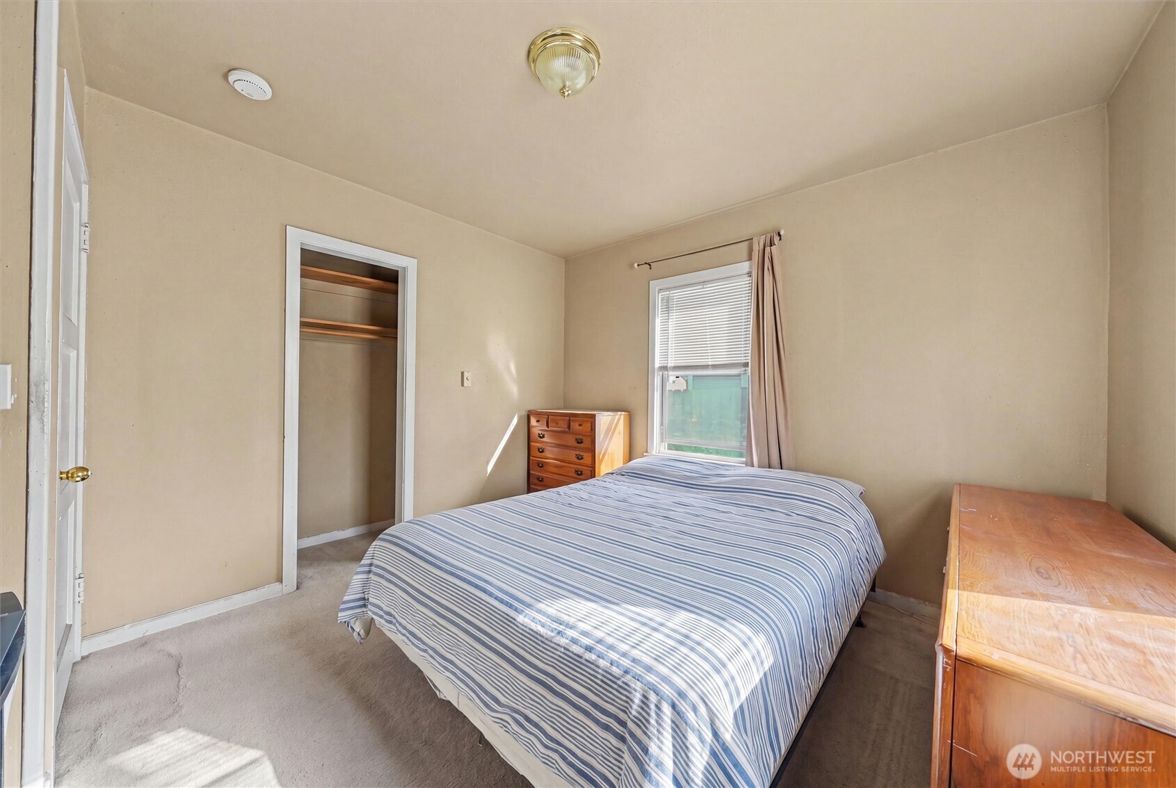 204 E Street Property Photo 11