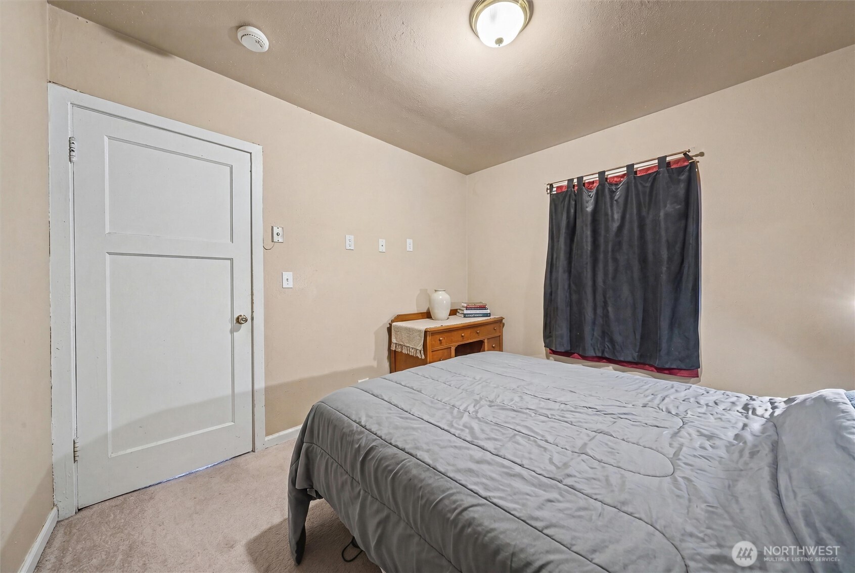 204 E Street Property Photo 12