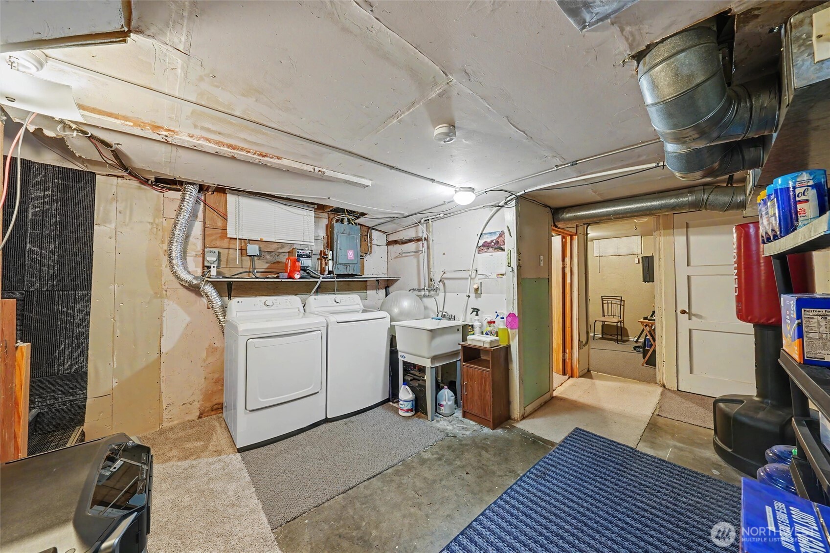 204 E Street Property Photo 17