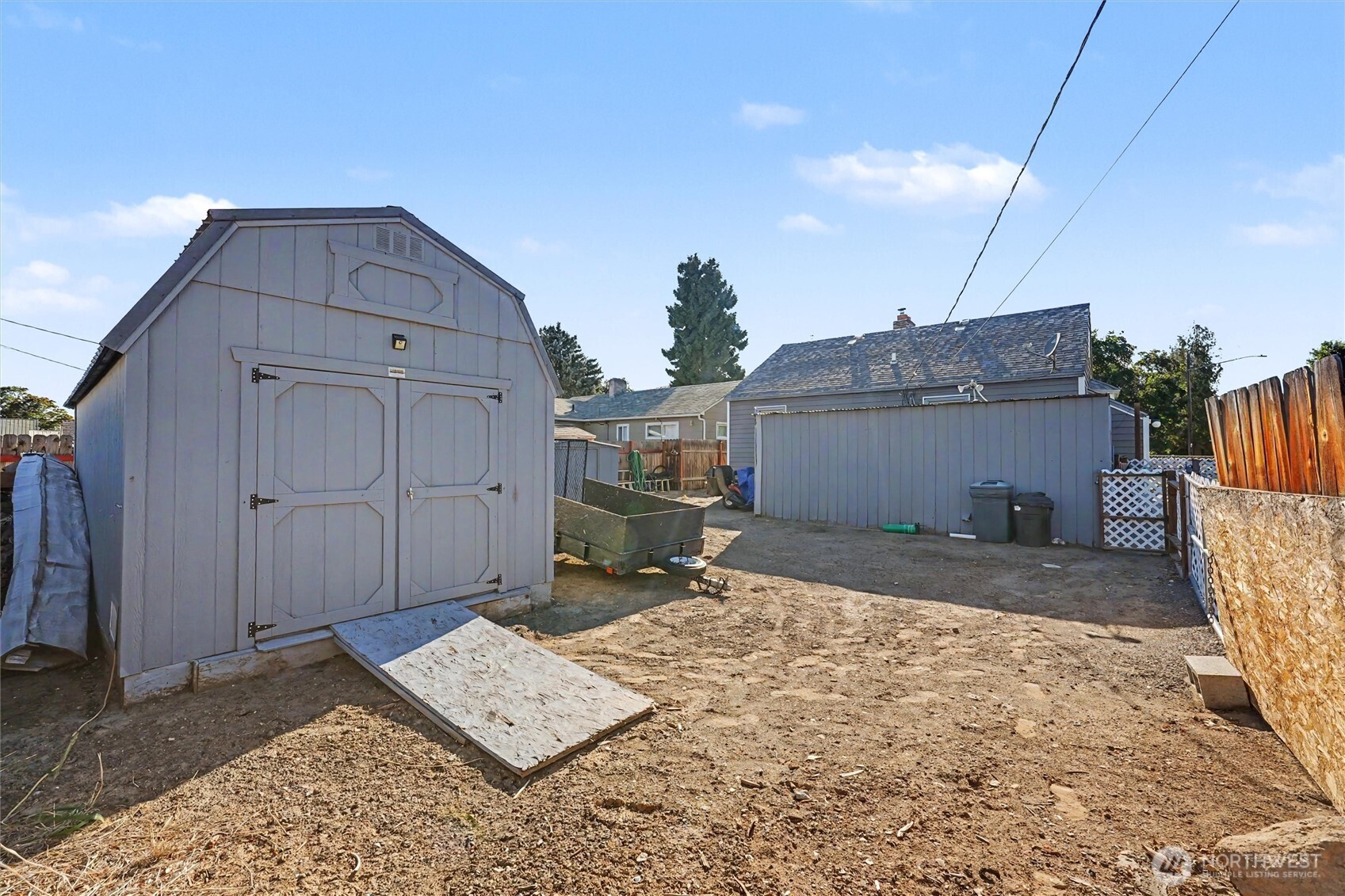 204 E Street Property Photo 28