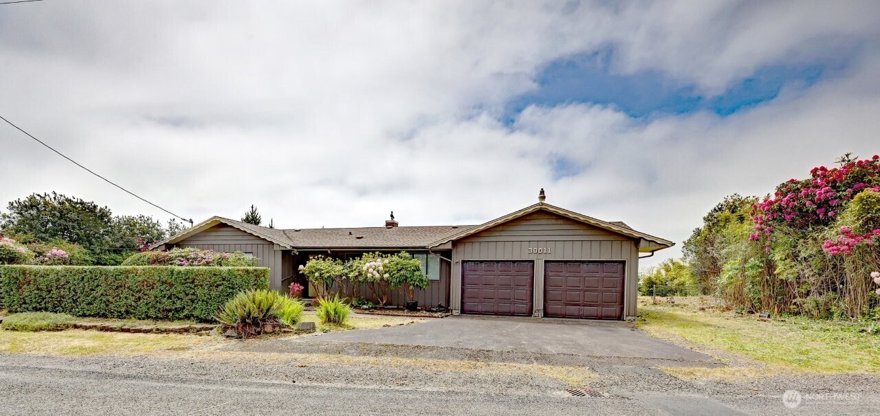 30011 J Place Property Photo 2