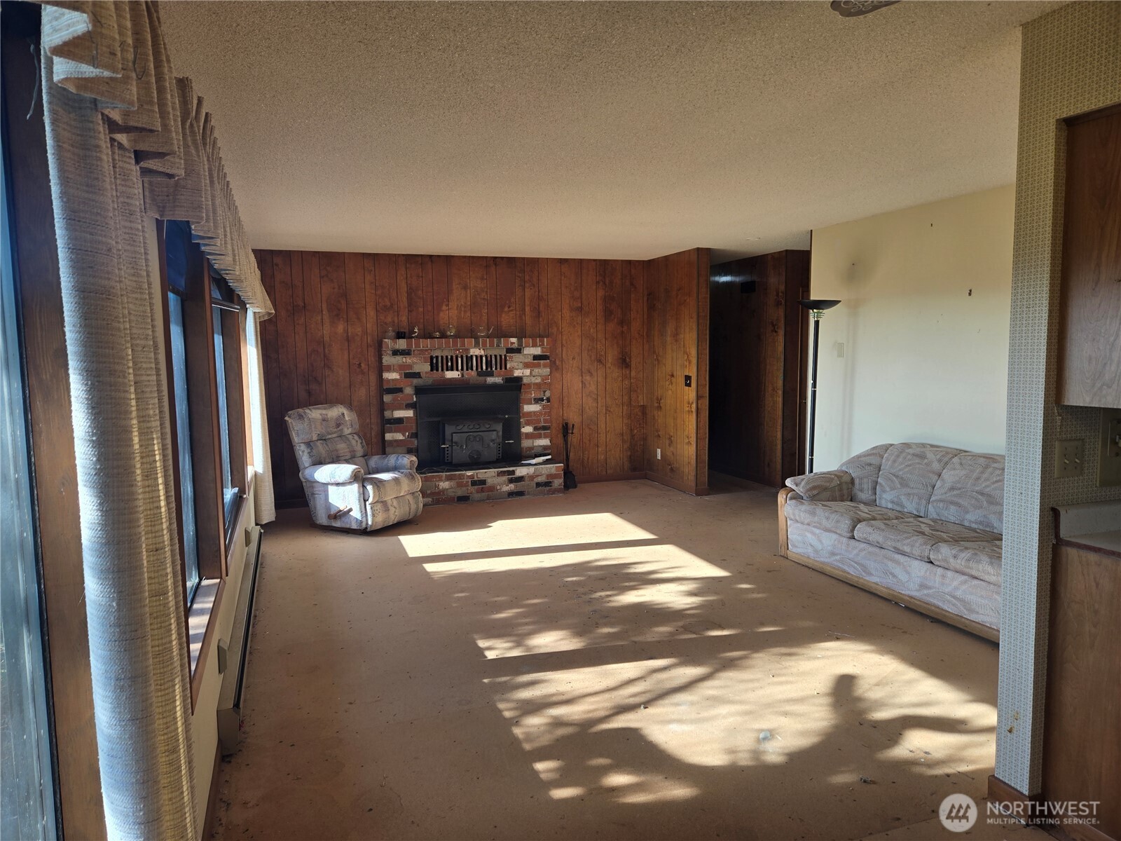 30011 J Place Property Photo 6