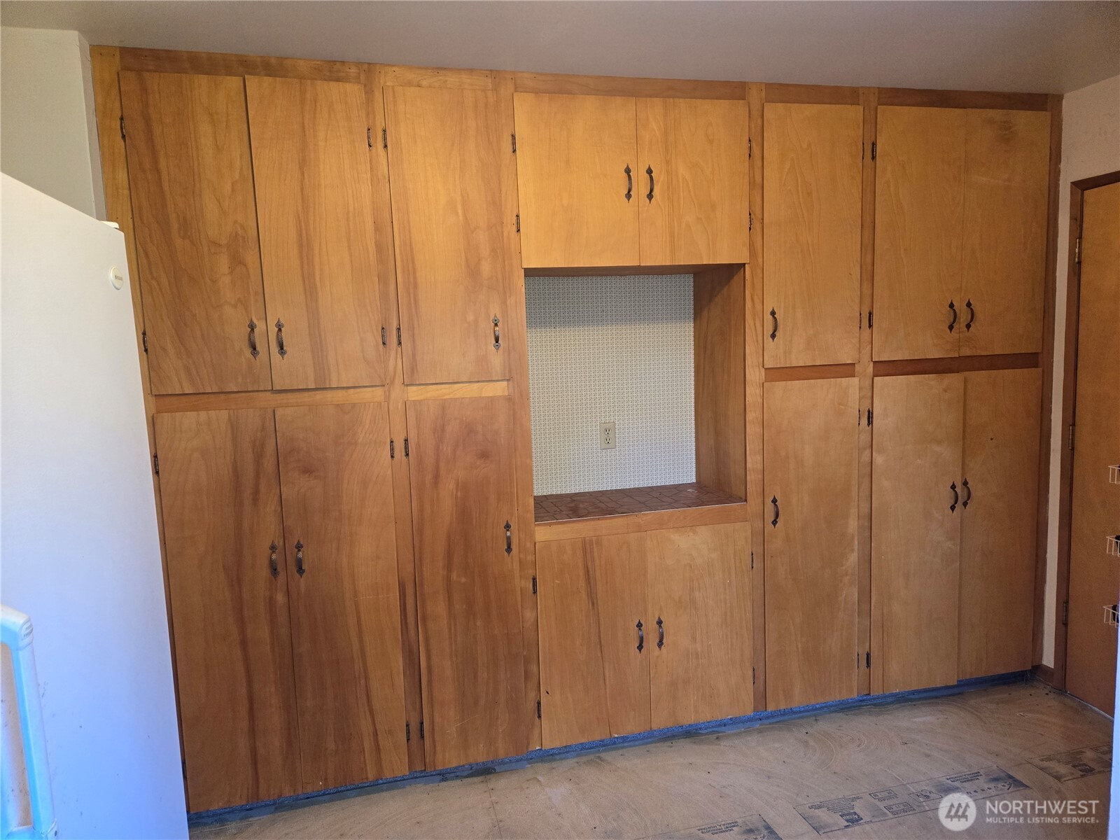 30011 J Place Property Photo 14