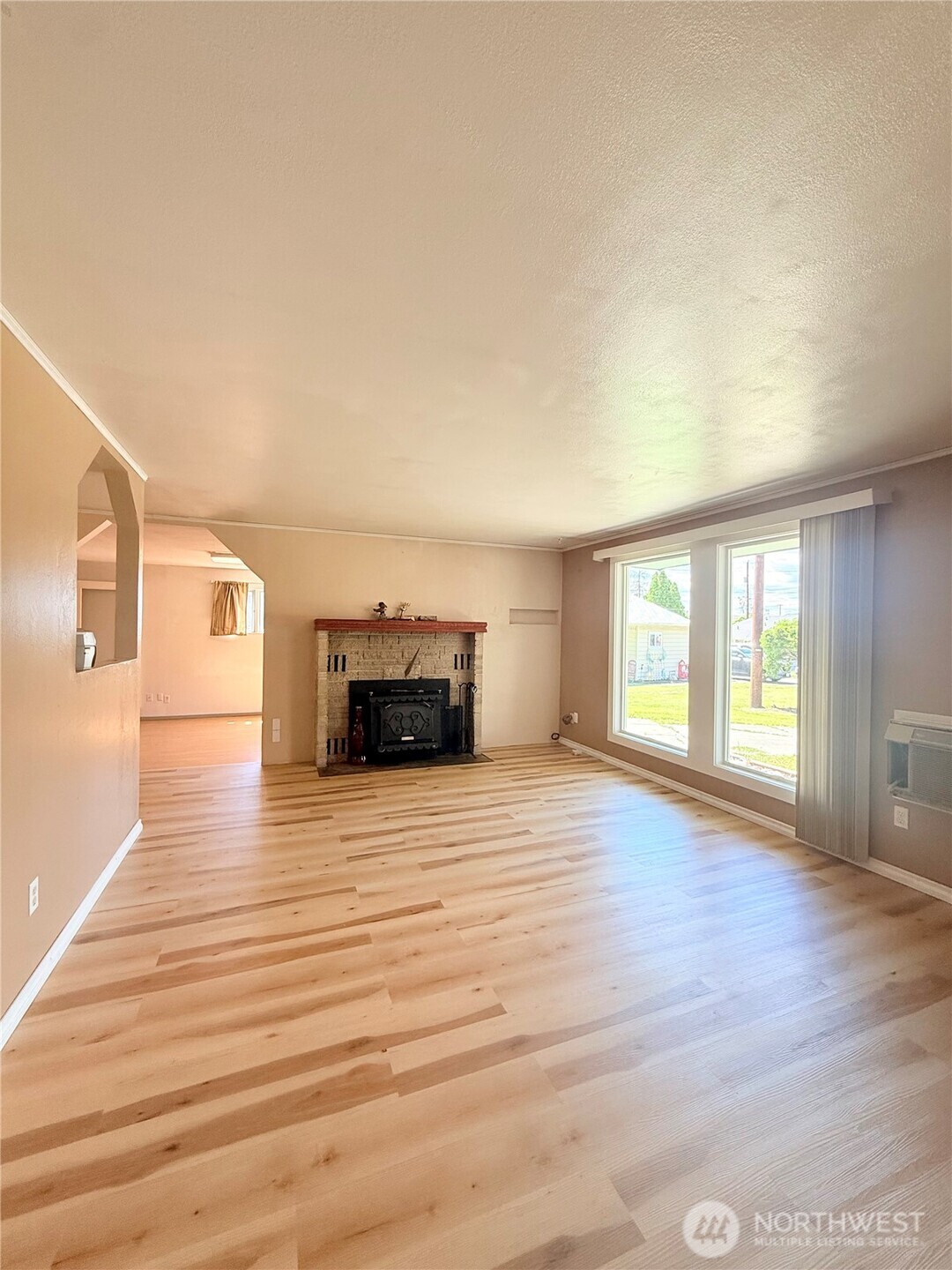 620 Skyview Drive Property Photo 4