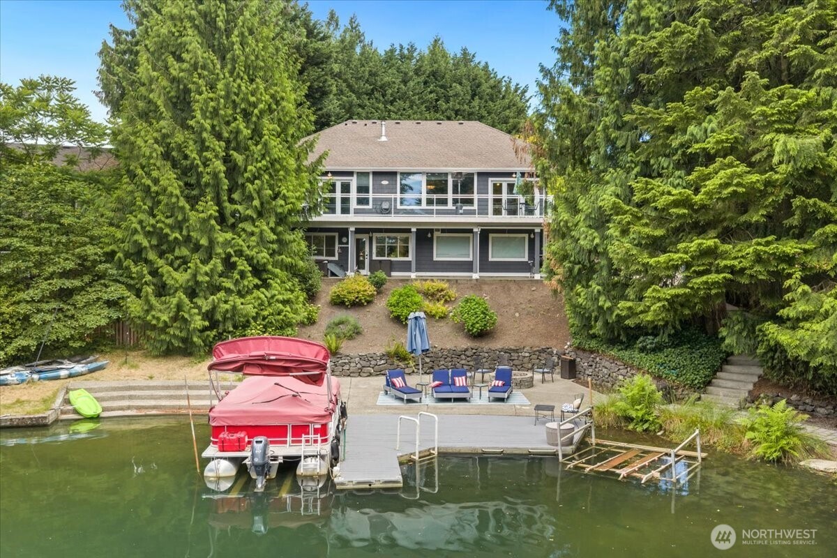 3324 Deer Island Drive Property Photo 2