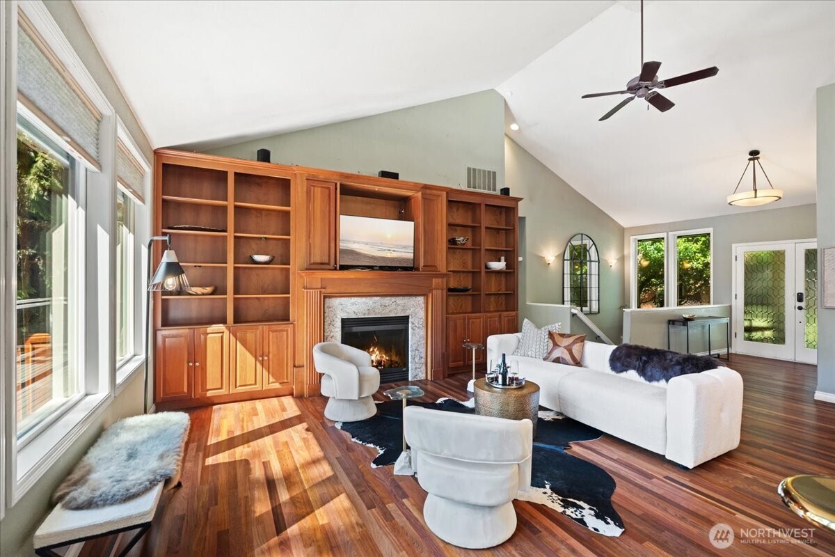 3324 Deer Island Drive Property Photo 5