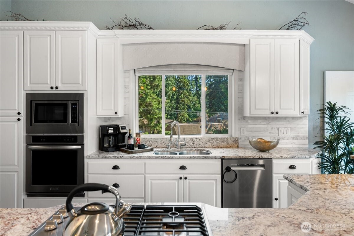 3324 Deer Island Drive Property Photo 12