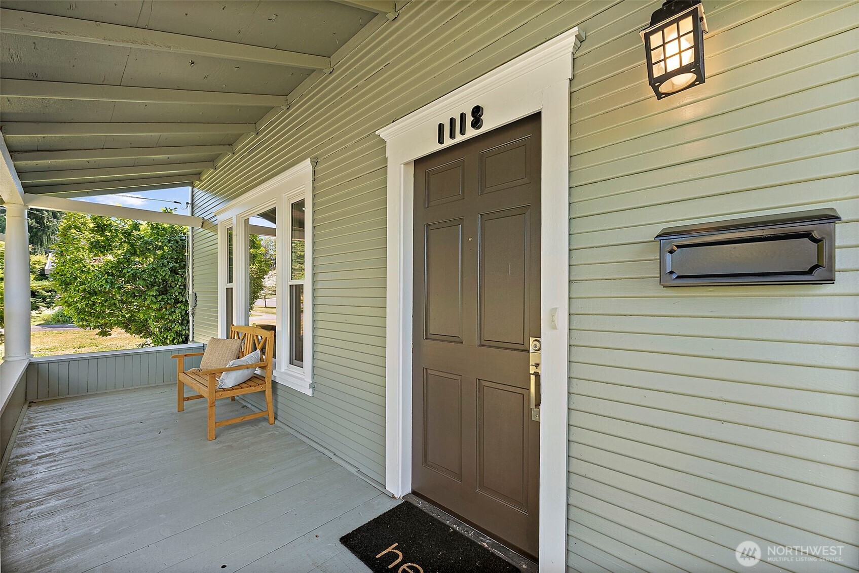 1118 Thompson Street Property Photo 4