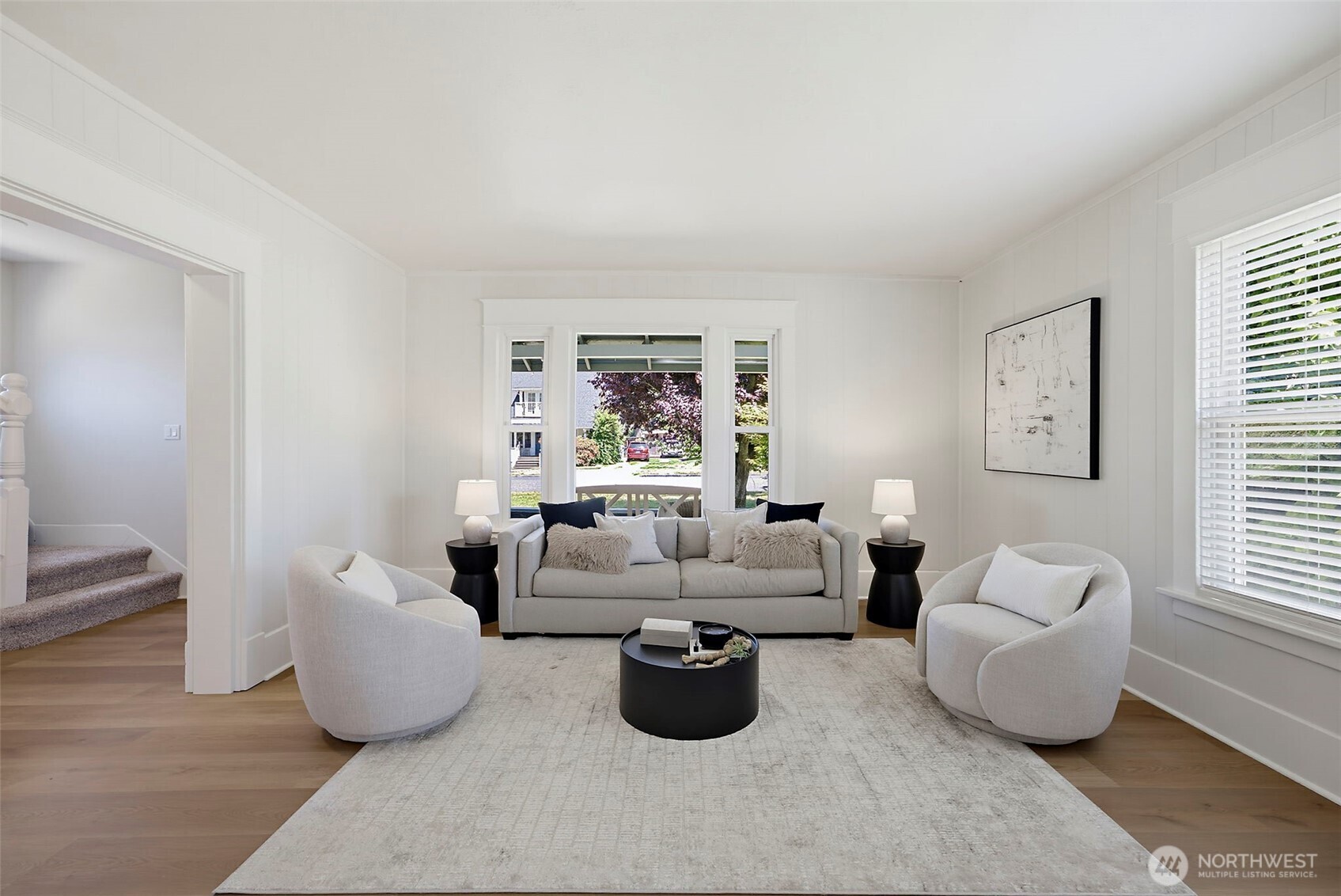 1118 Thompson Street Property Photo 8