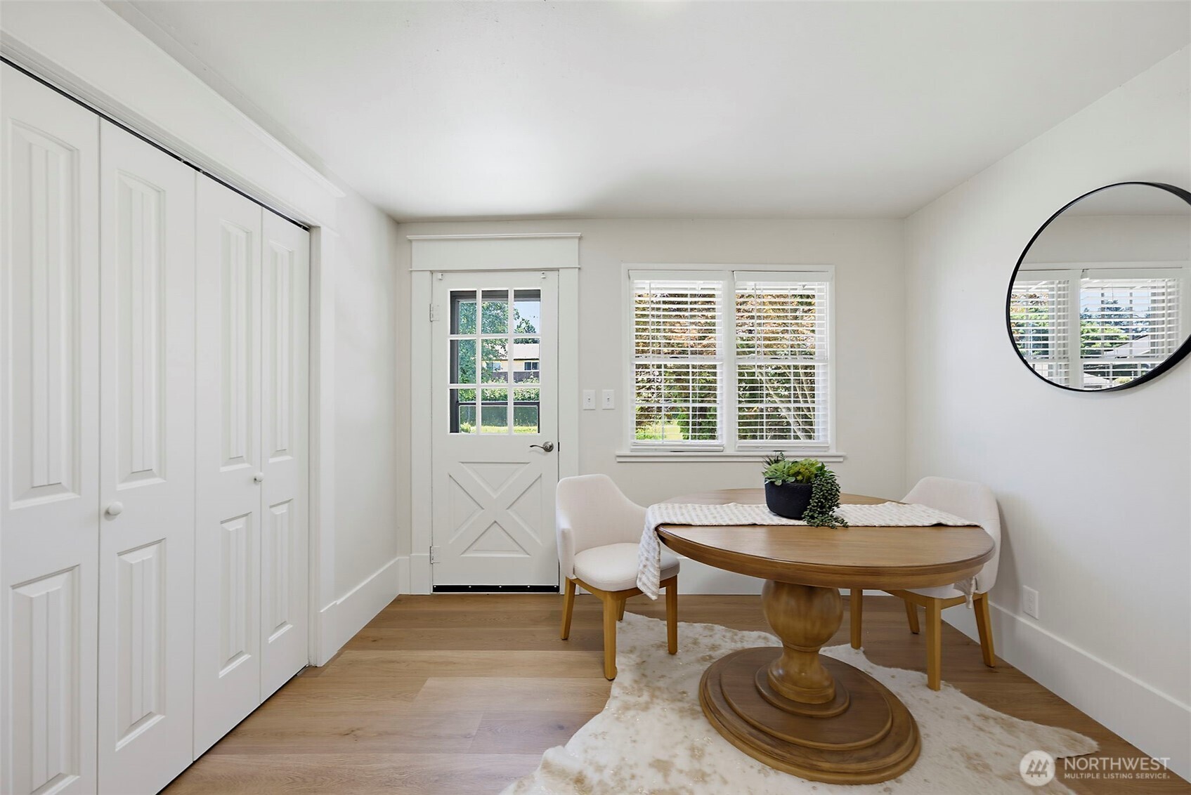 1118 Thompson Street Property Photo 17