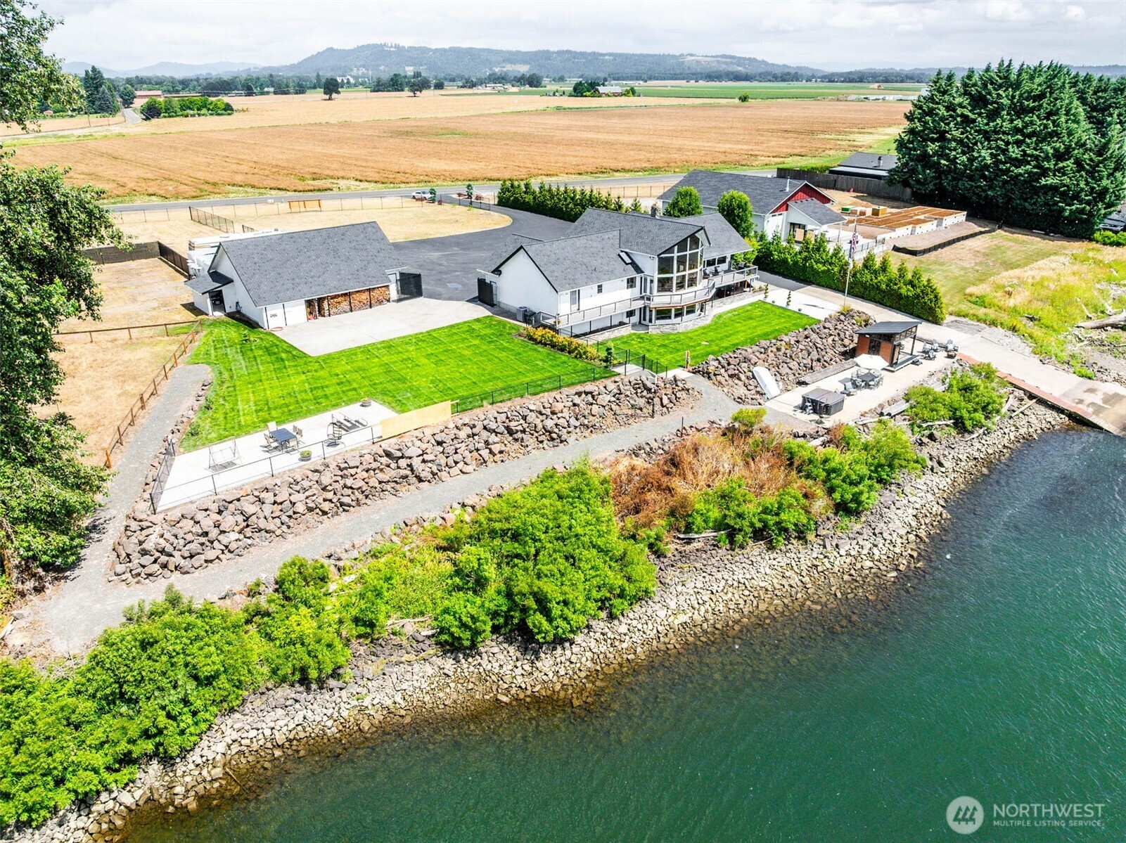 2207 Dike Road Property Photo 1