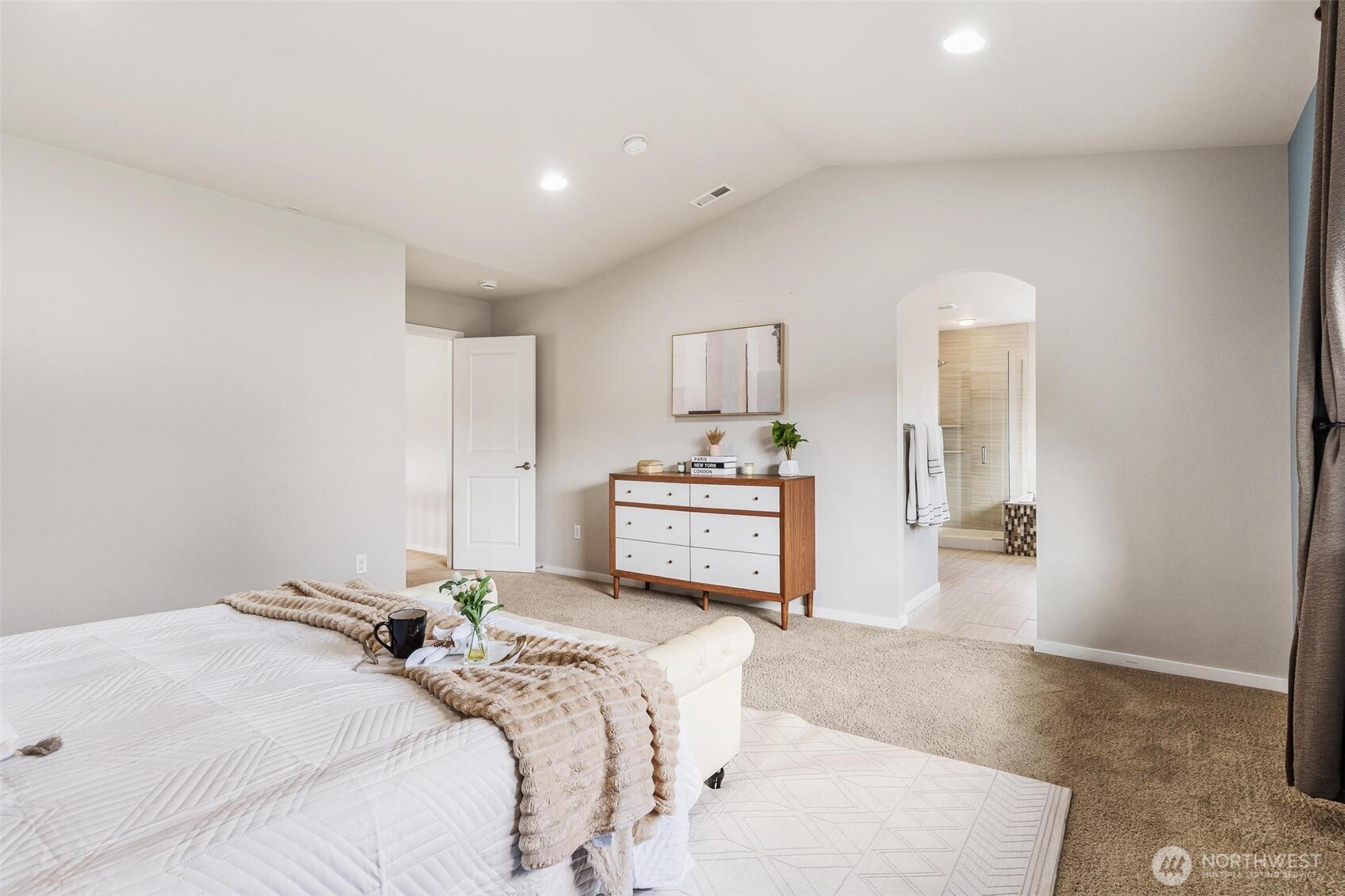 8342 75th Street Property Photo 17