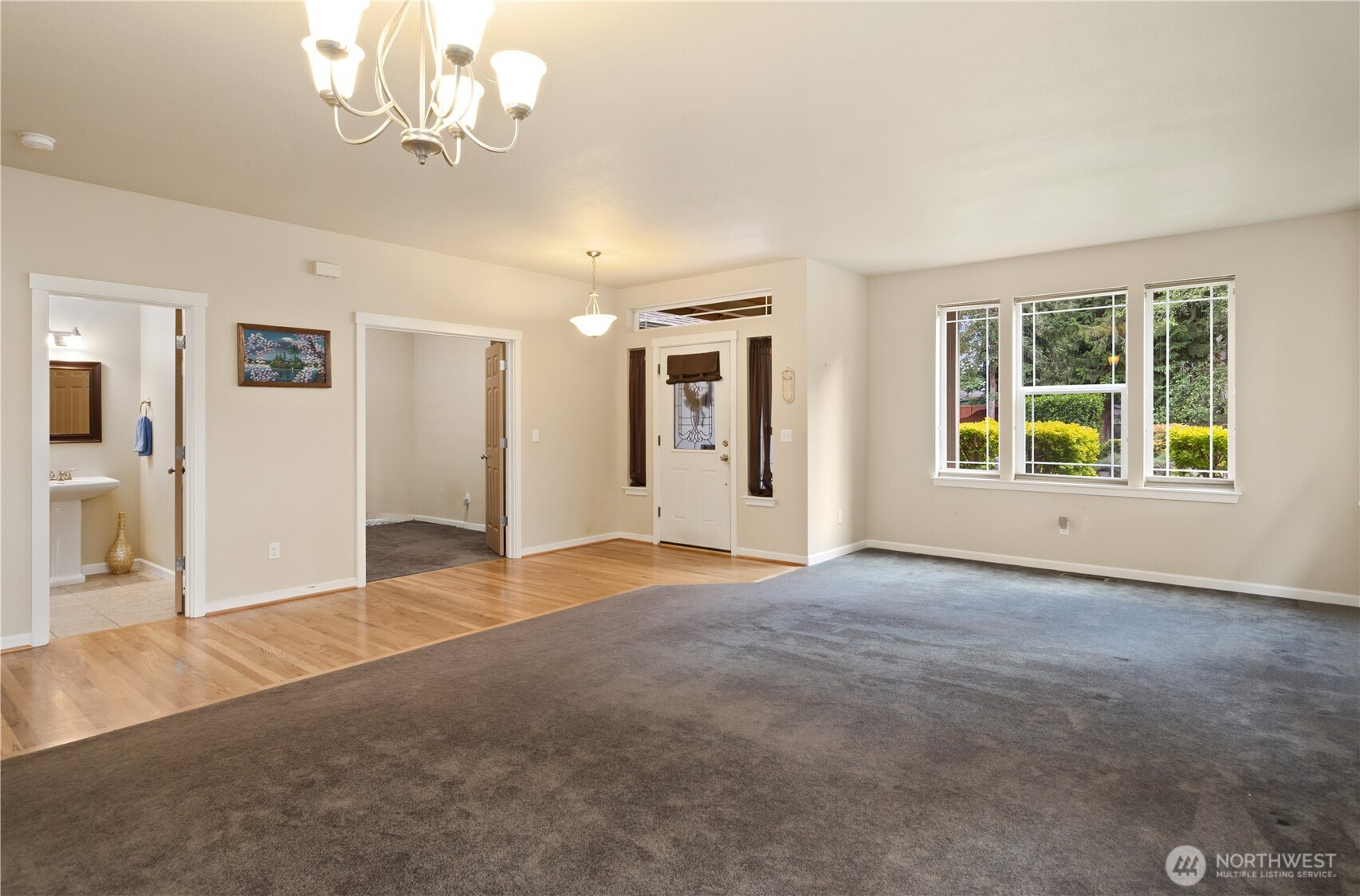 4000 Ne Breakwater Court Property Photo 4
