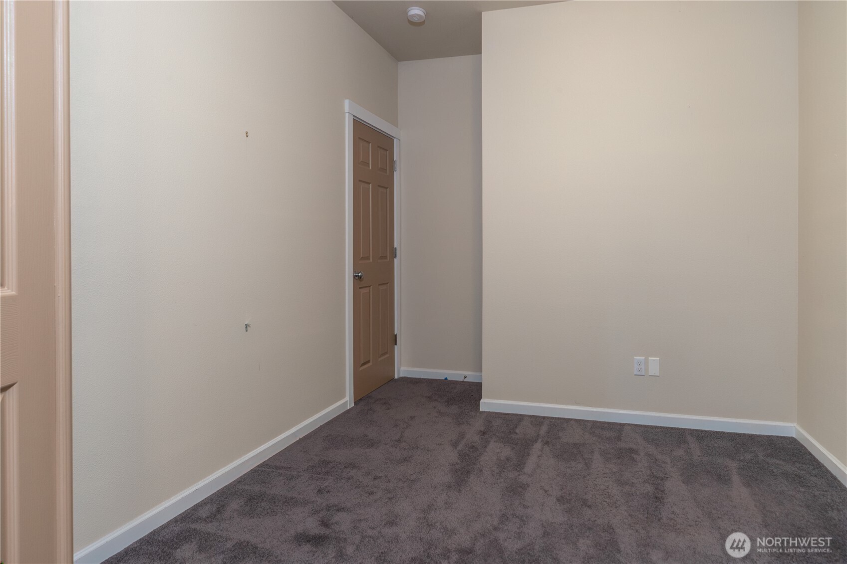 4000 Ne Breakwater Court Property Photo 8