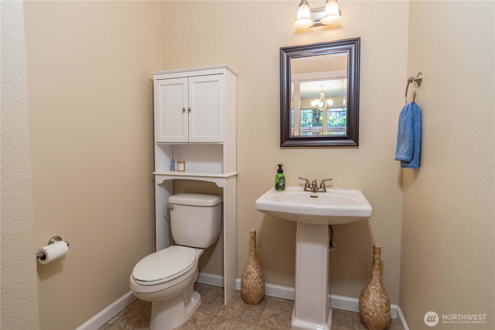4000 Ne Breakwater Court Property Photo 10