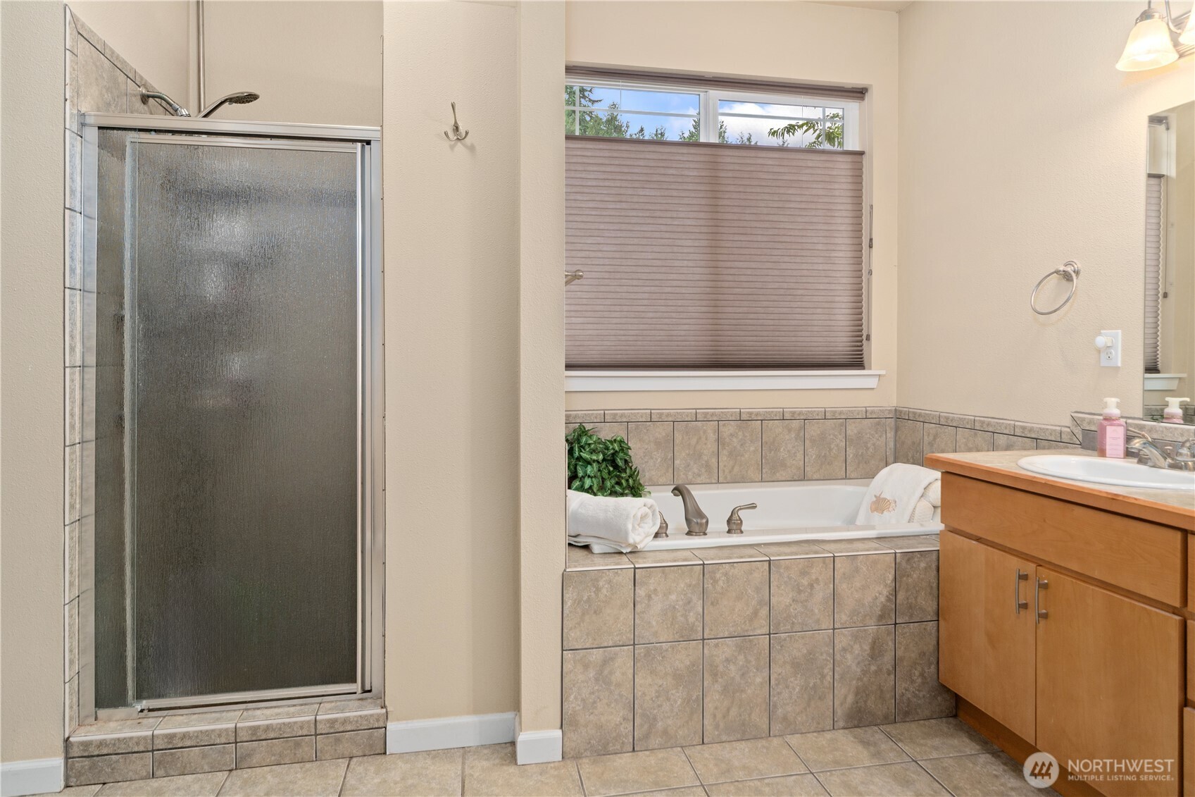 4000 Ne Breakwater Court Property Photo 20