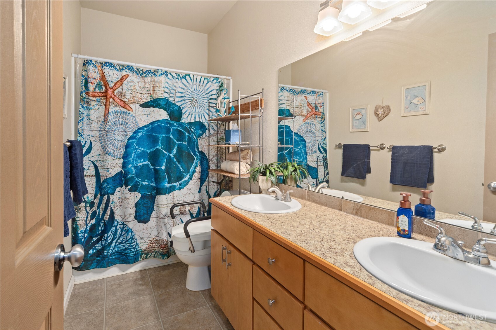 4000 Ne Breakwater Court Property Photo 23