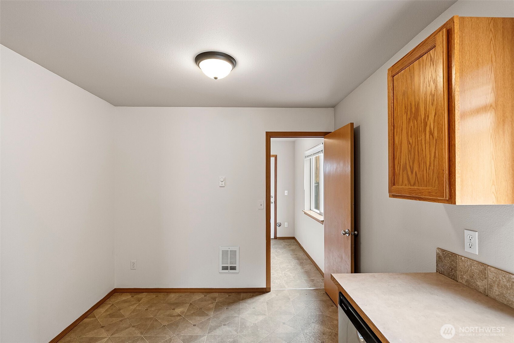 4909 Bowwood Circle Property Photo 10