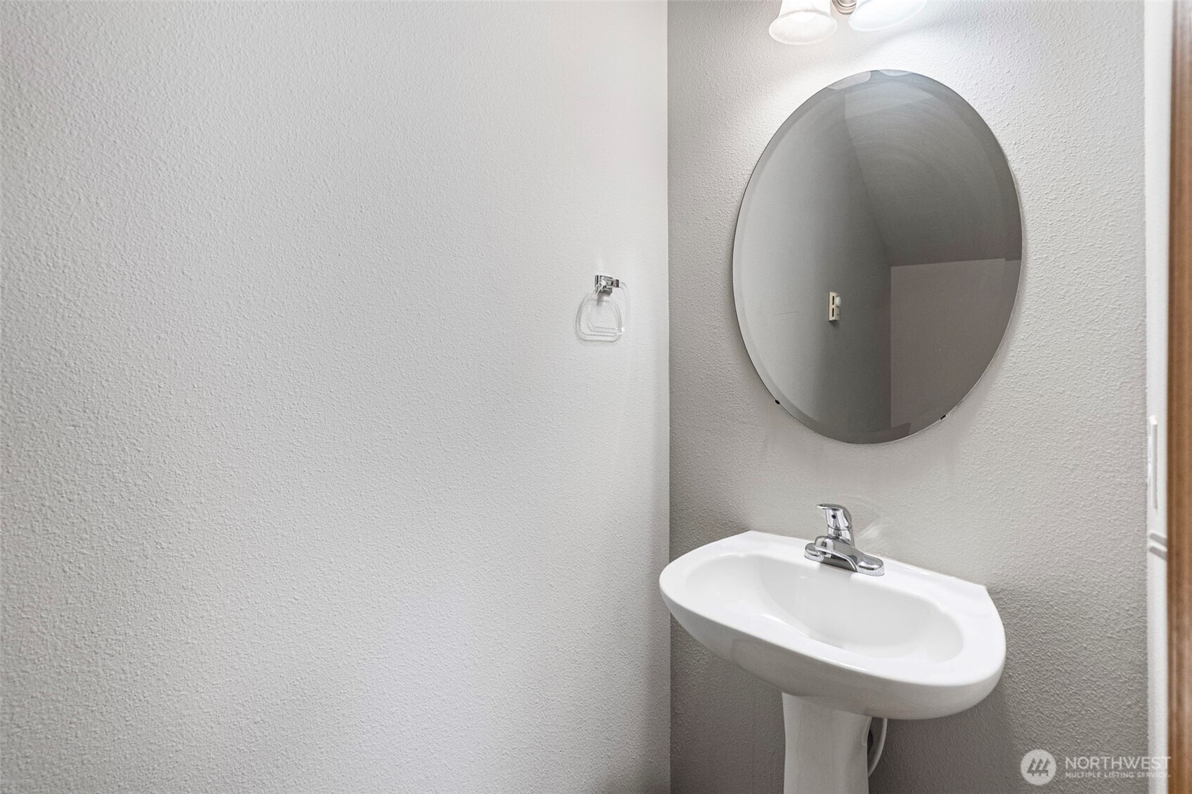 4909 Bowwood Circle Property Photo 12