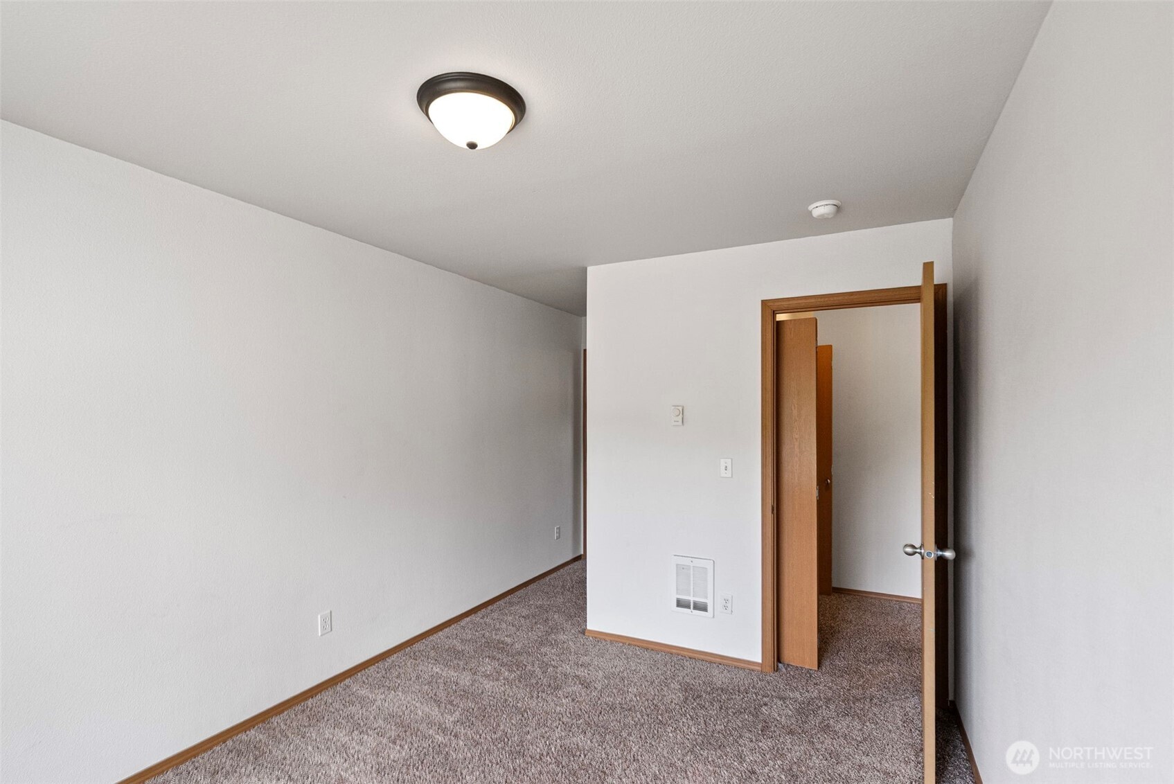 4909 Bowwood Circle Property Photo 16