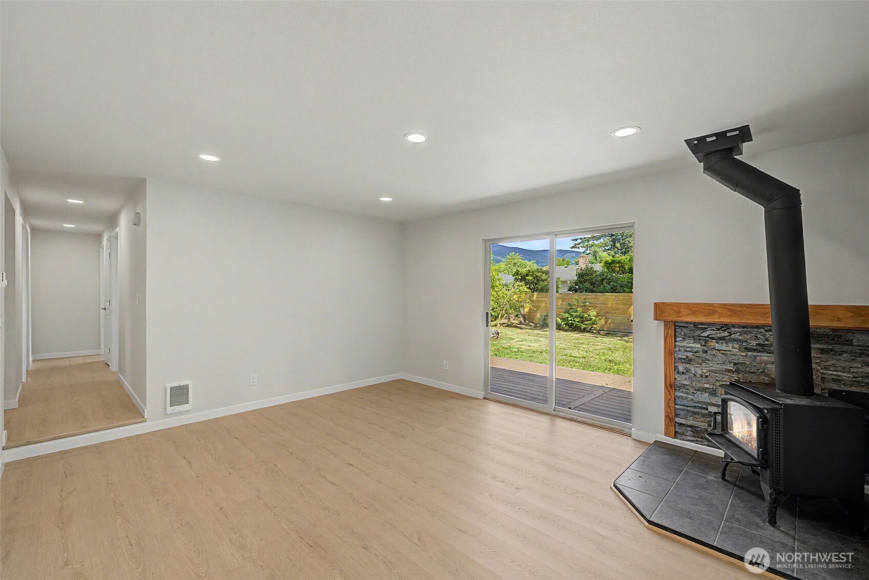1011 Calkin Place Property Photo 11