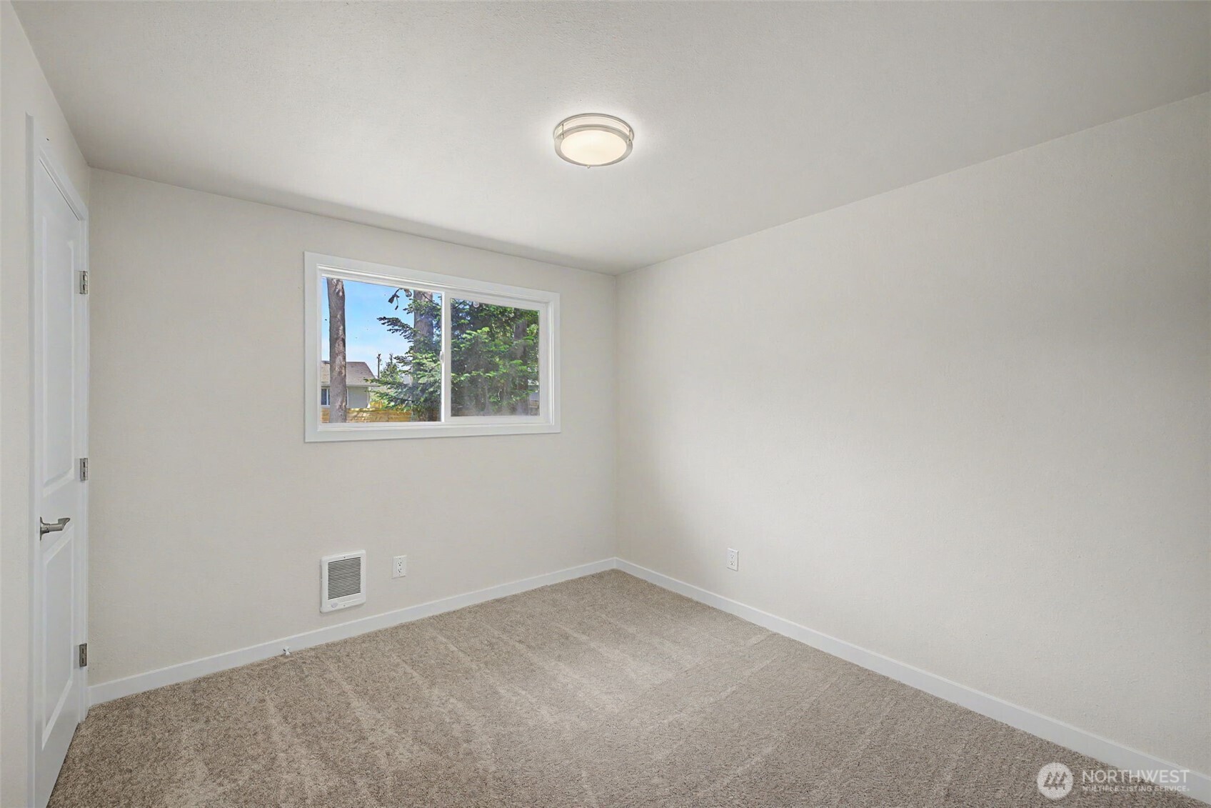 1011 Calkin Place Property Photo 18