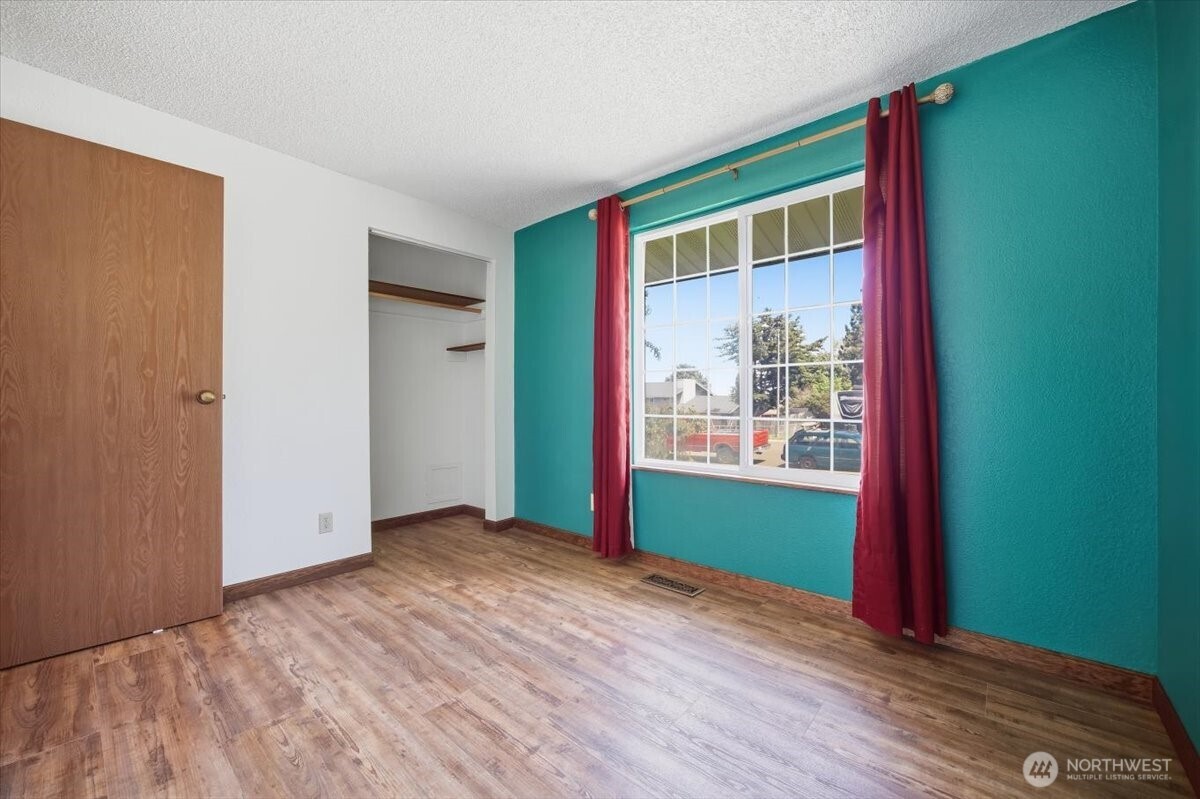 1516 S Olympia Place Property Photo 11