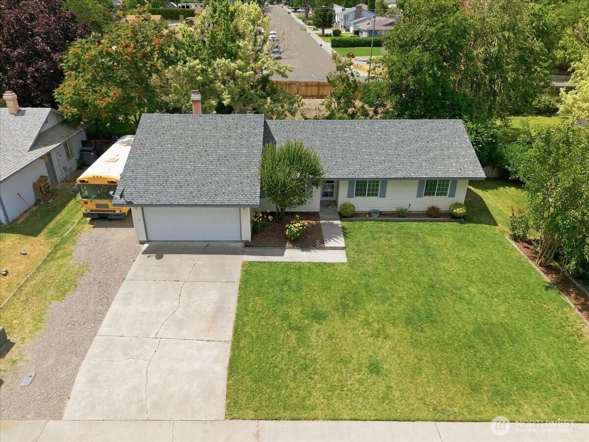 1516 S Olympia Place Property Photo 17