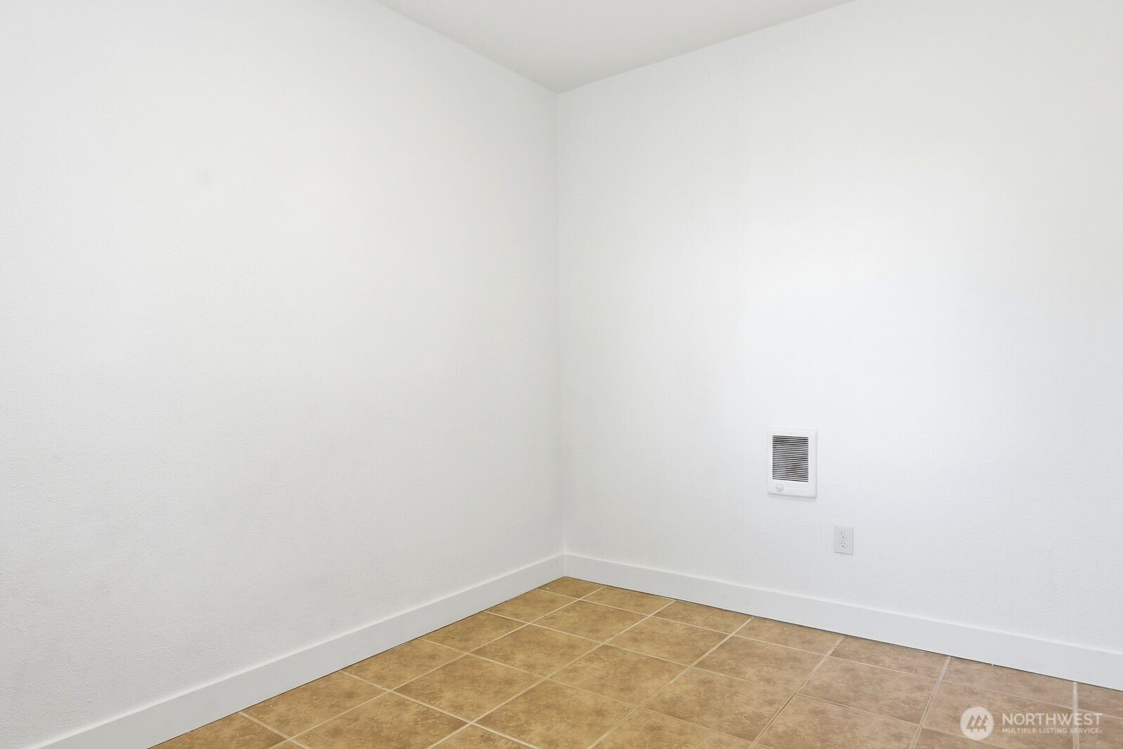 904 E La Salle Street Property Photo 7