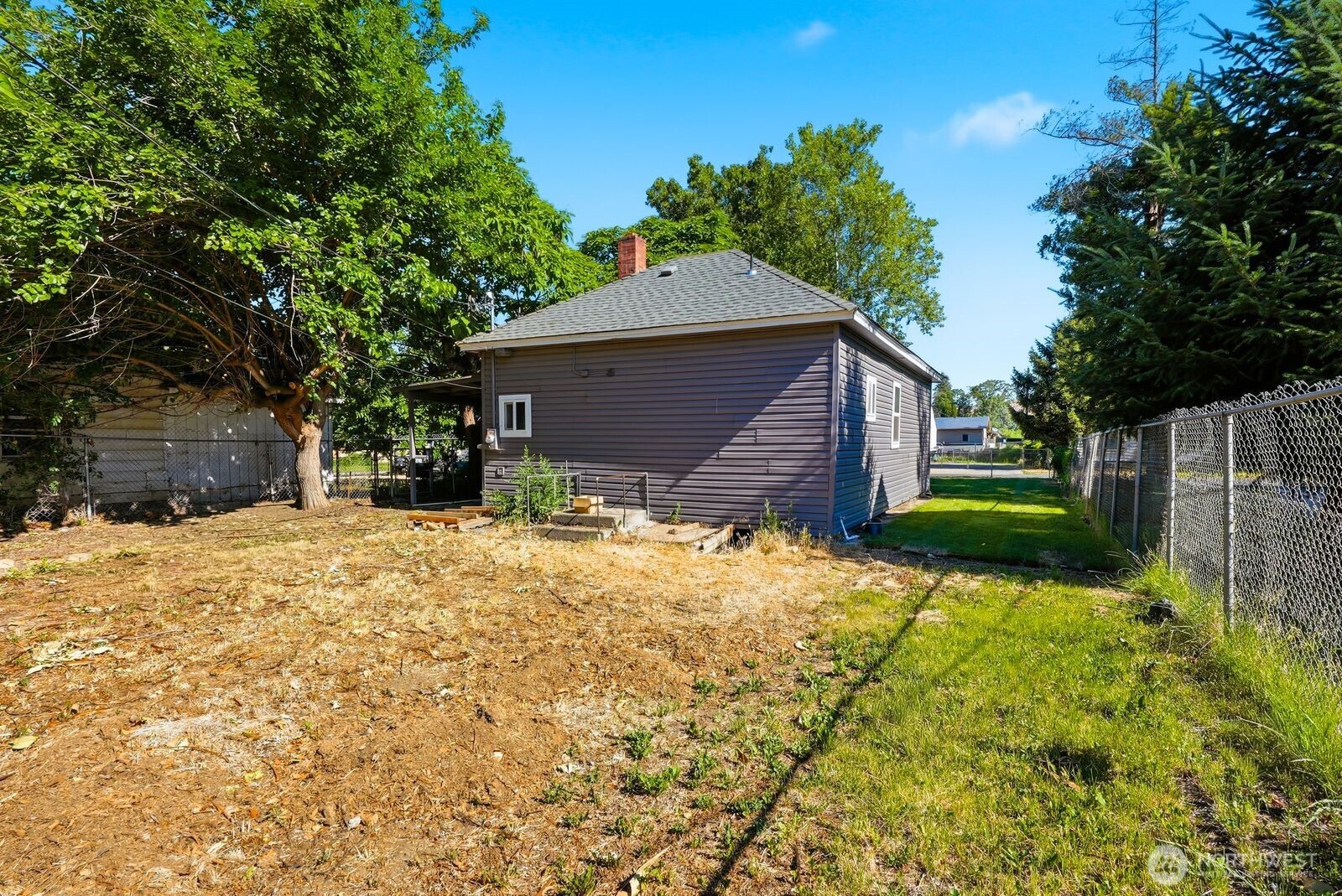 904 E La Salle Street Property Photo 15