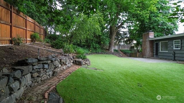 1000 Ne Duncan Lane Property Photo 25
