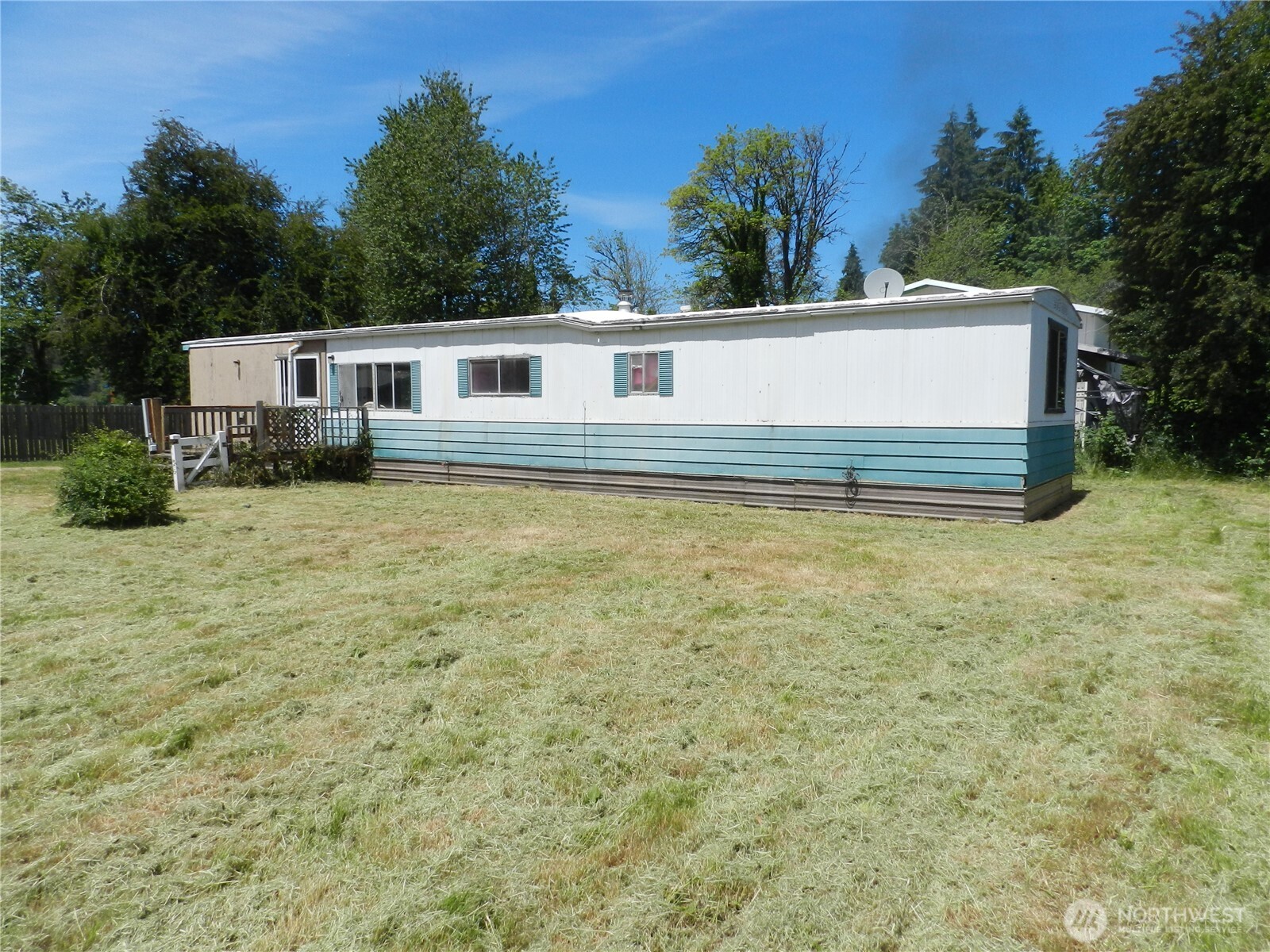 146 Damron Road Property Photo 4