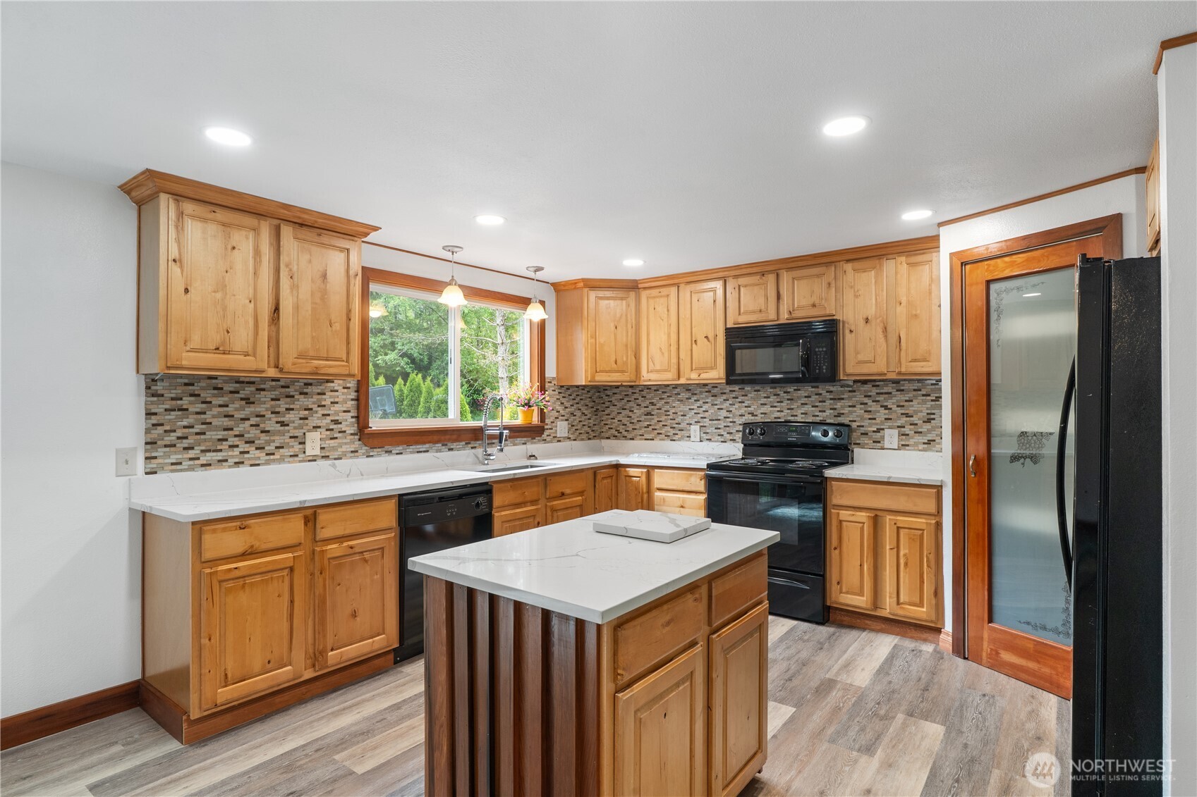 5450 Us Highway 101 Property Photo 8