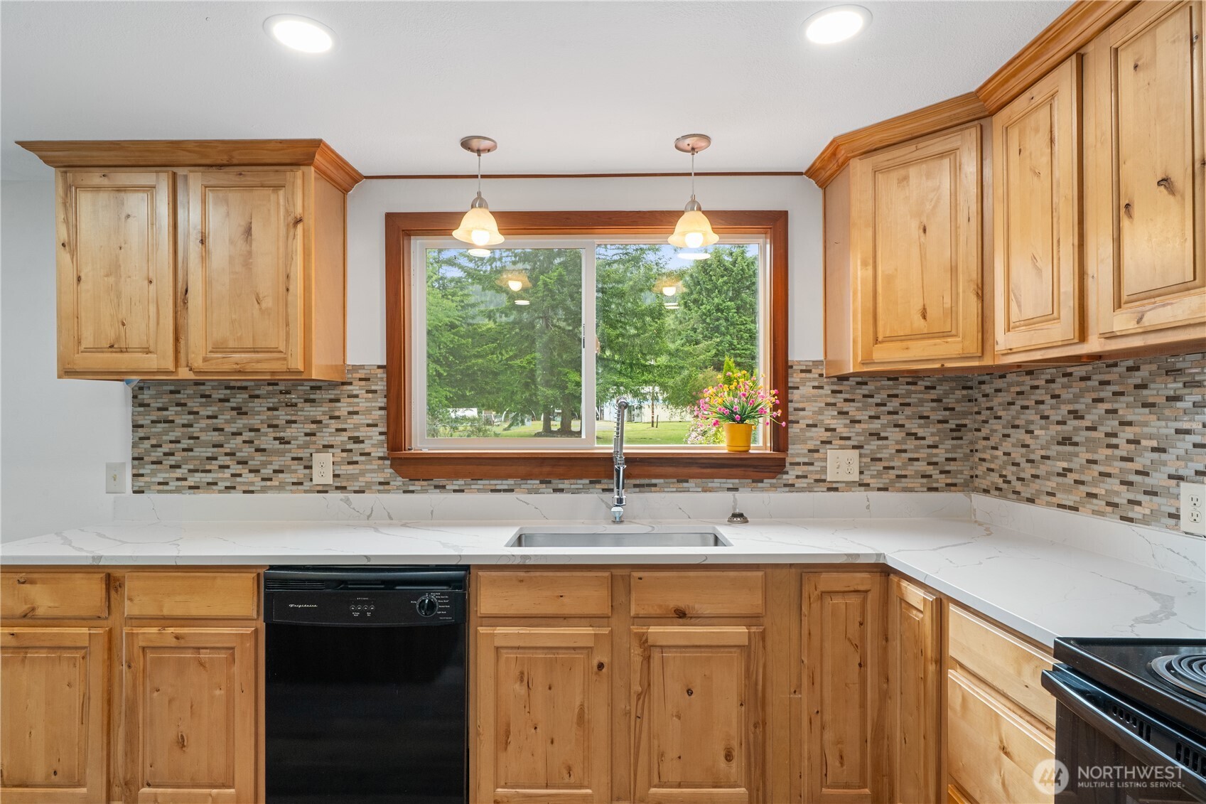 5450 Us Highway 101 Property Photo 9