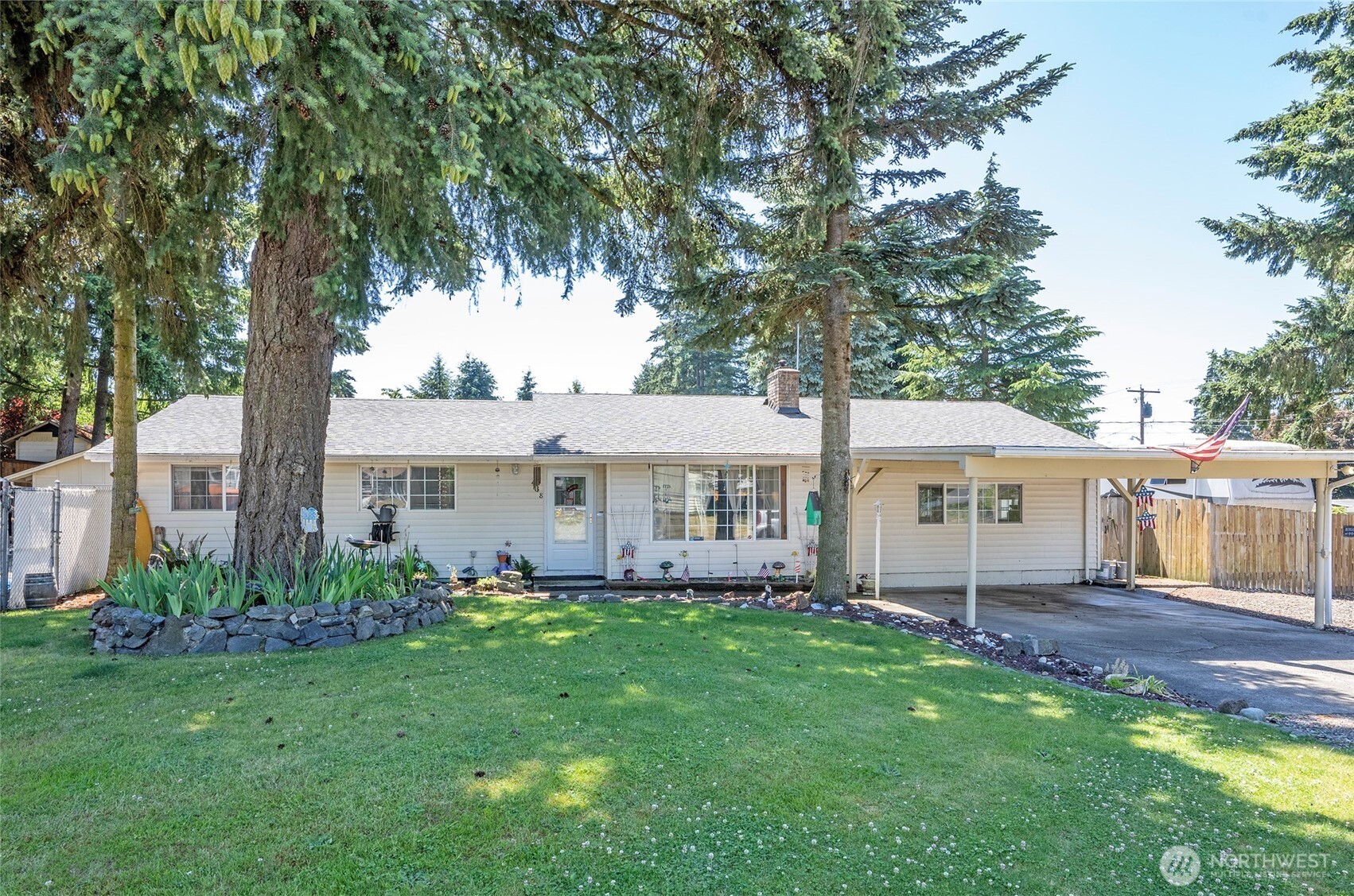 438 174th Street Property Photo 2