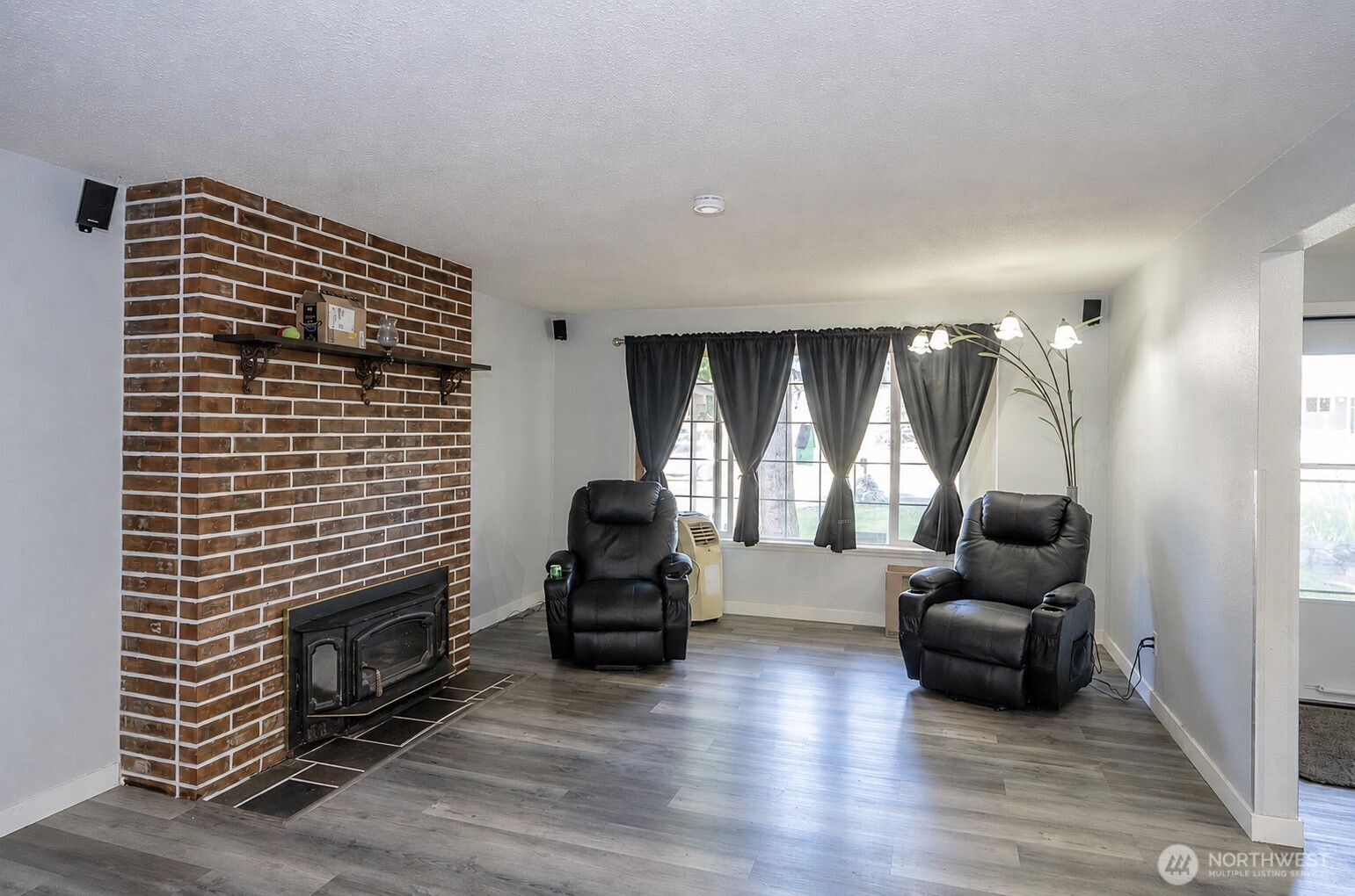 438 174th Street Property Photo 4