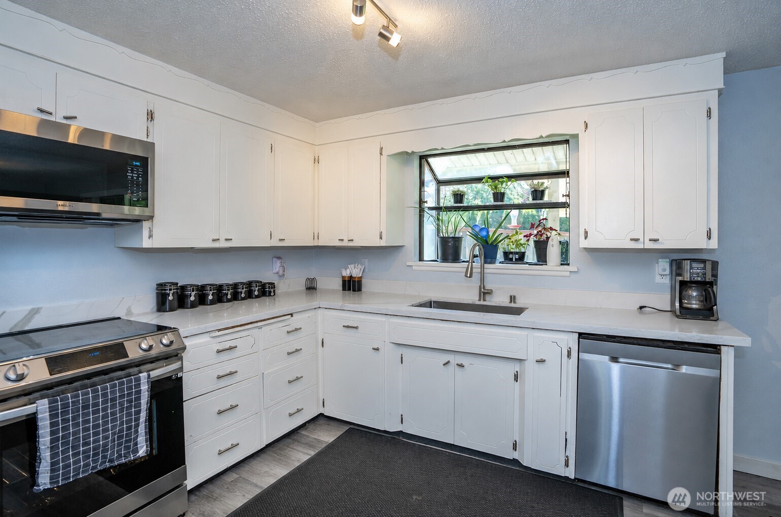 438 174th Street Property Photo 10