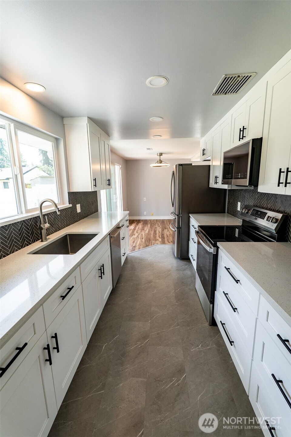 3 Fir Glen Drive Property Photo 9