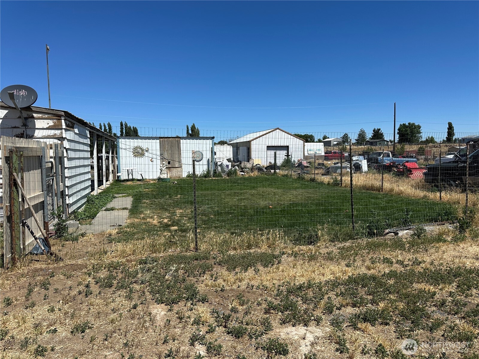 3801 Rd E Ne Property Photo 9