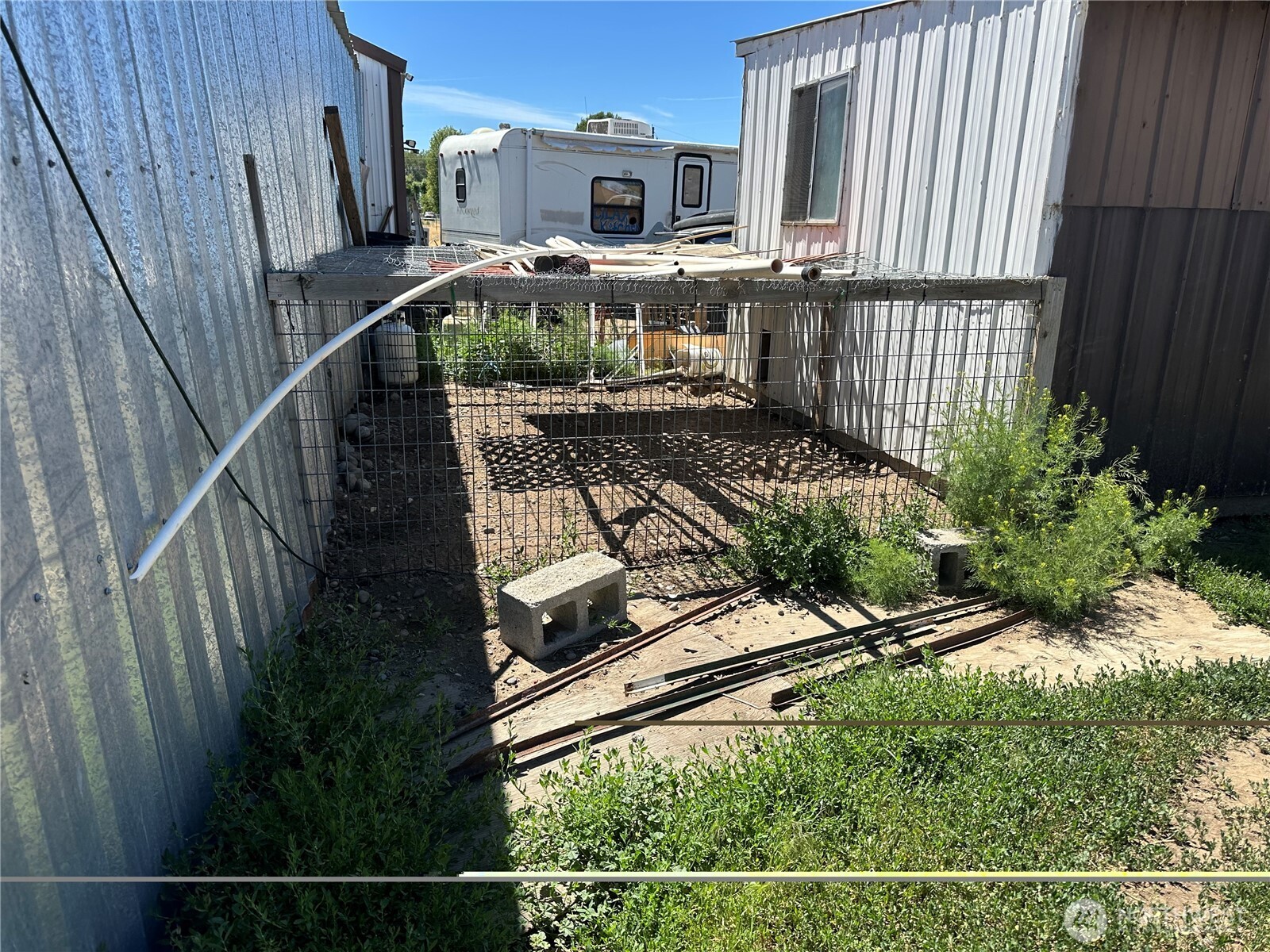 3801 Rd E Ne Property Photo 15