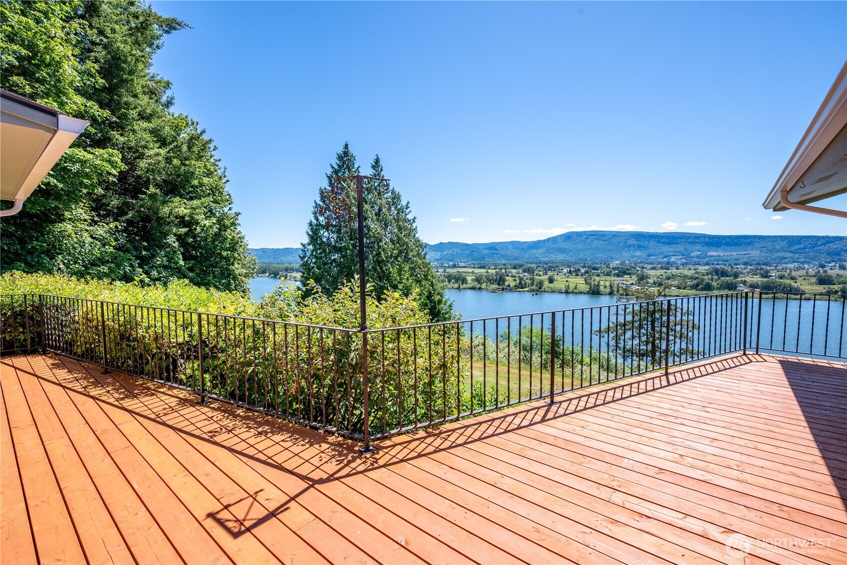 18 Island View Lane Property Photo 13