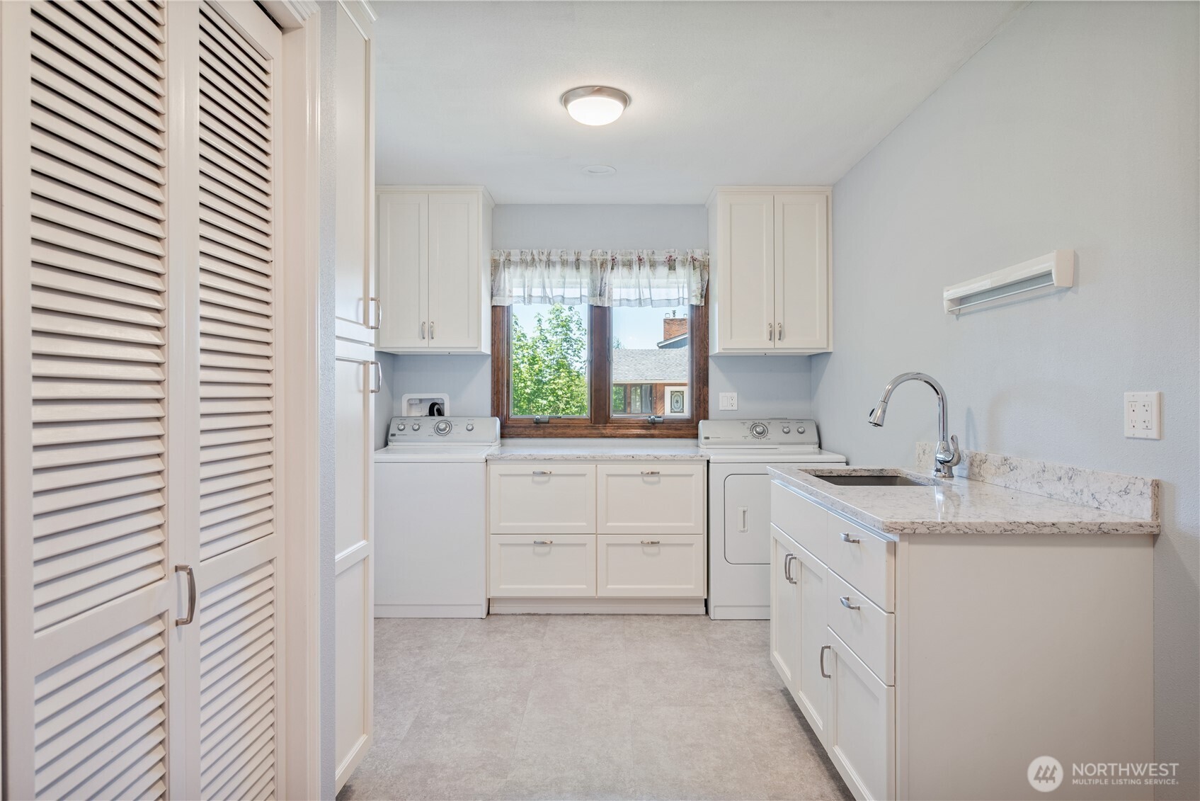 18 Island View Lane Property Photo 19