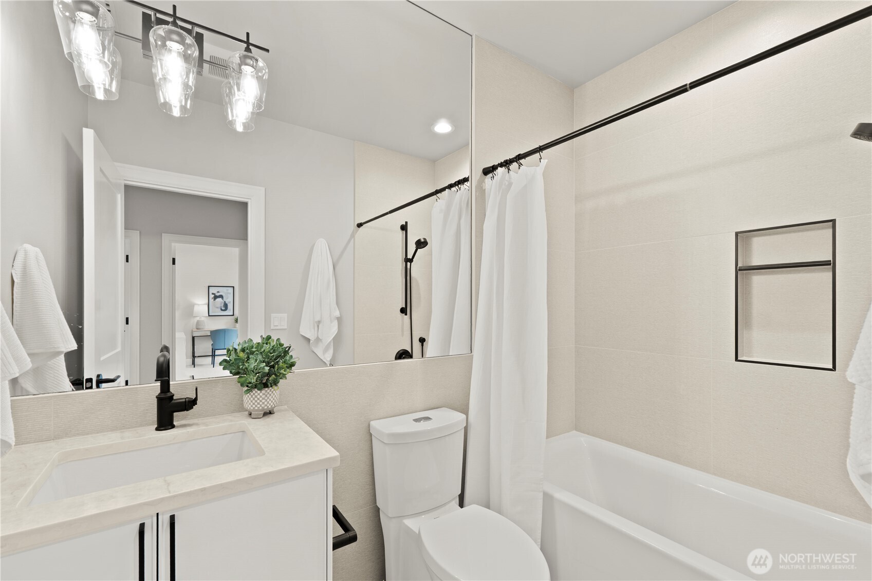 529 Se Bush Street B Property Photo 27