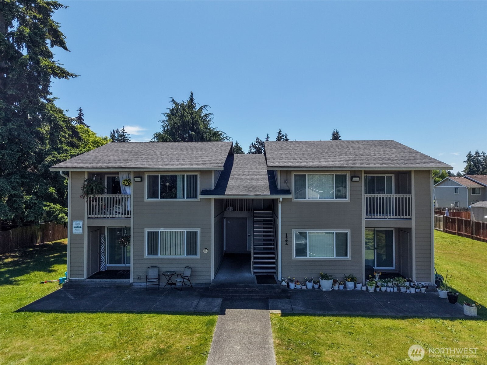 122 169th Street Property Photo 1