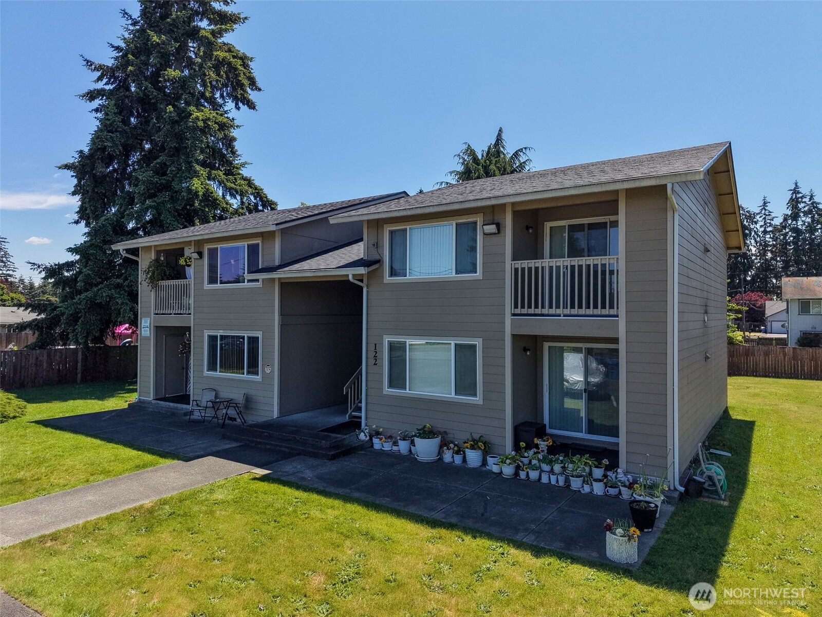 122 169th Street Property Photo 2