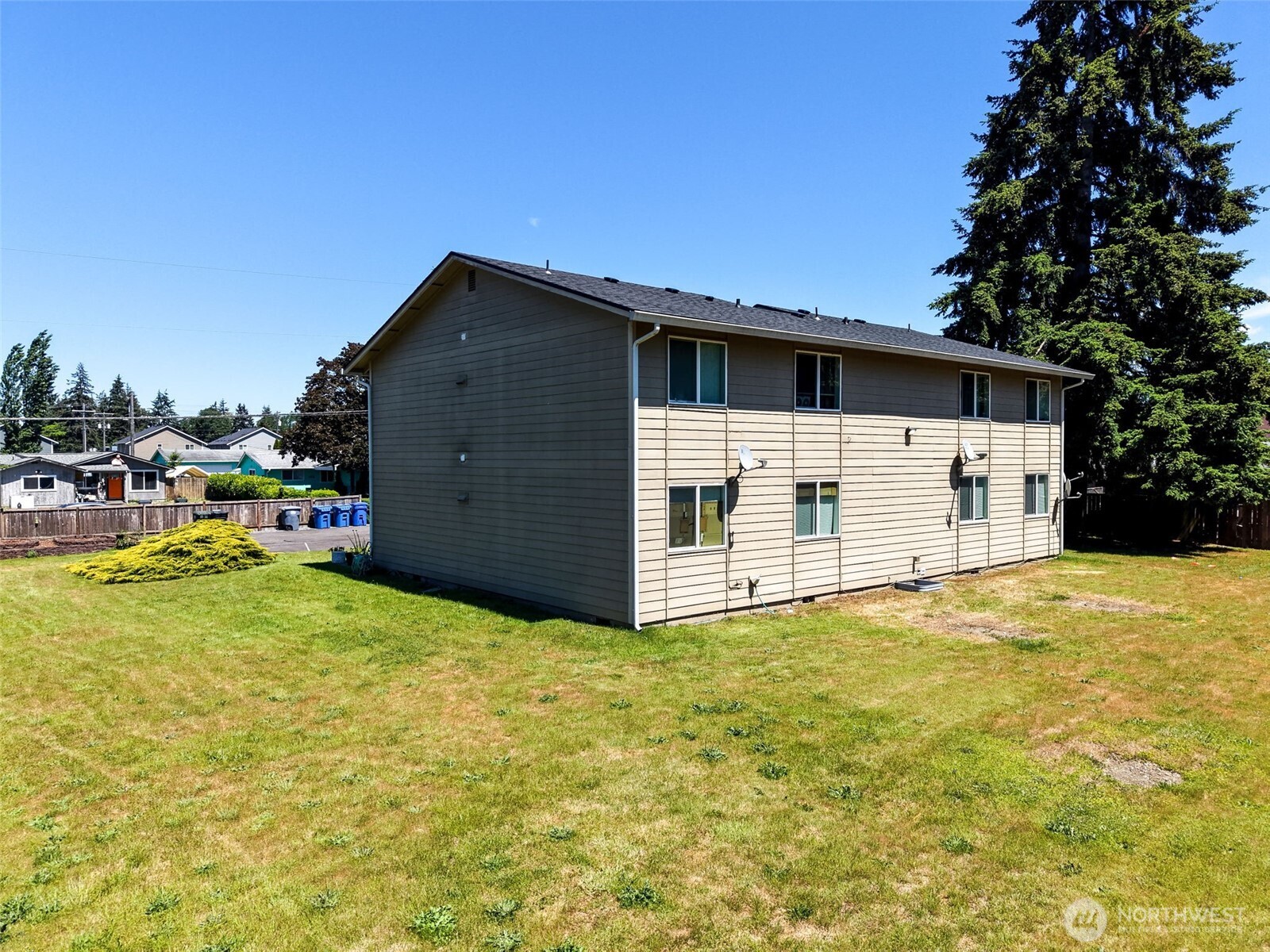 122 169th Street Property Photo 5